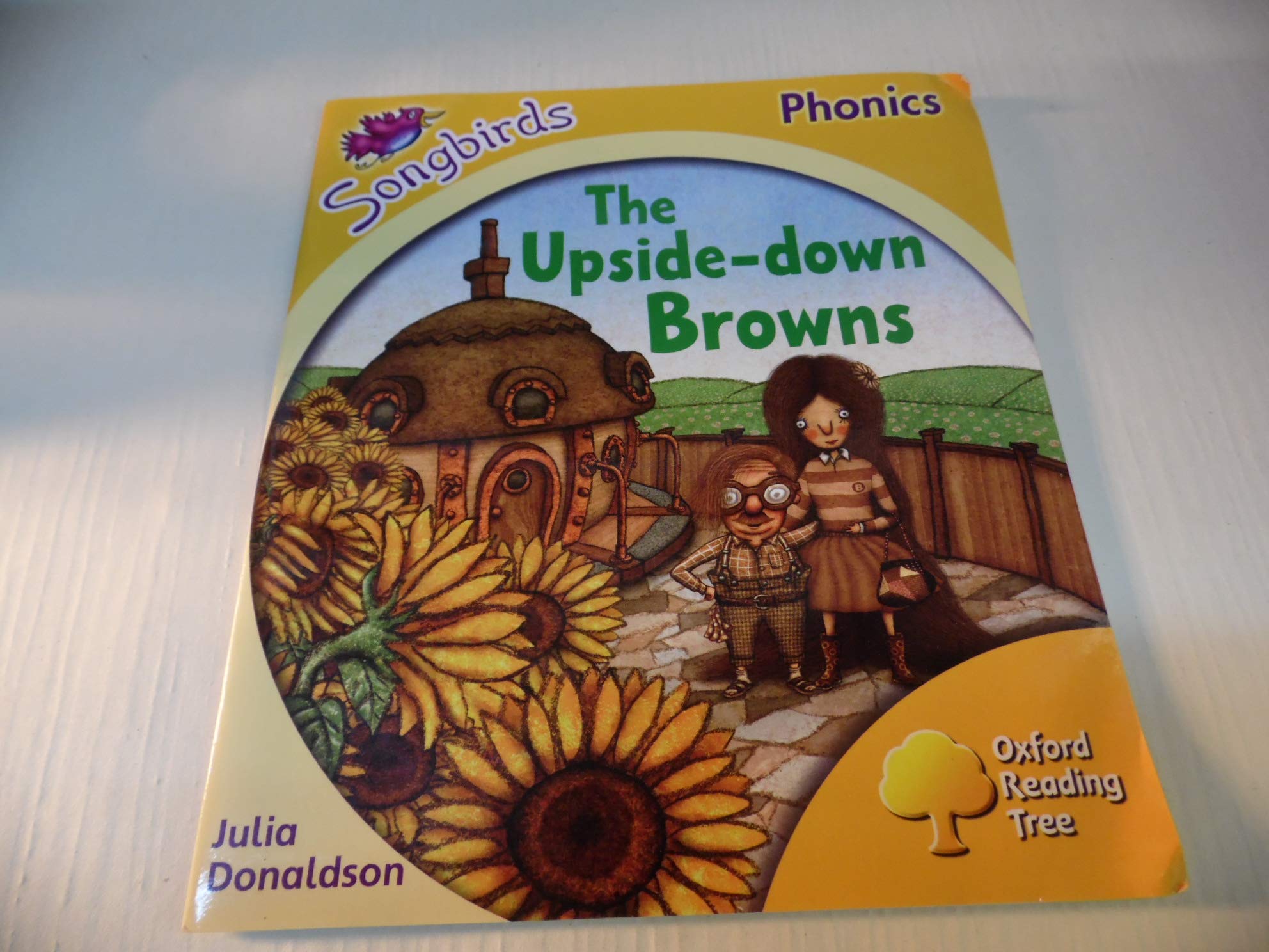 Oxford Reading Tree: Stage 5: Songbirds: The Upside Down Browns