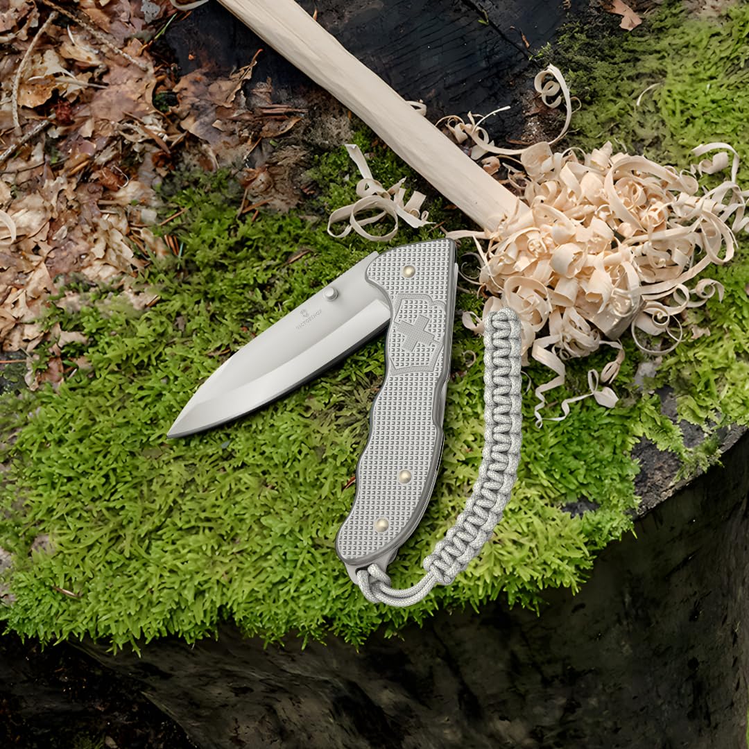 Victorinox Couteau Suisse Hunter Evoke Alox, Couteau Pliant Outdoor, 5 Fonctions, y c. Lame 10 cm et Attache en Paracorde, Argent