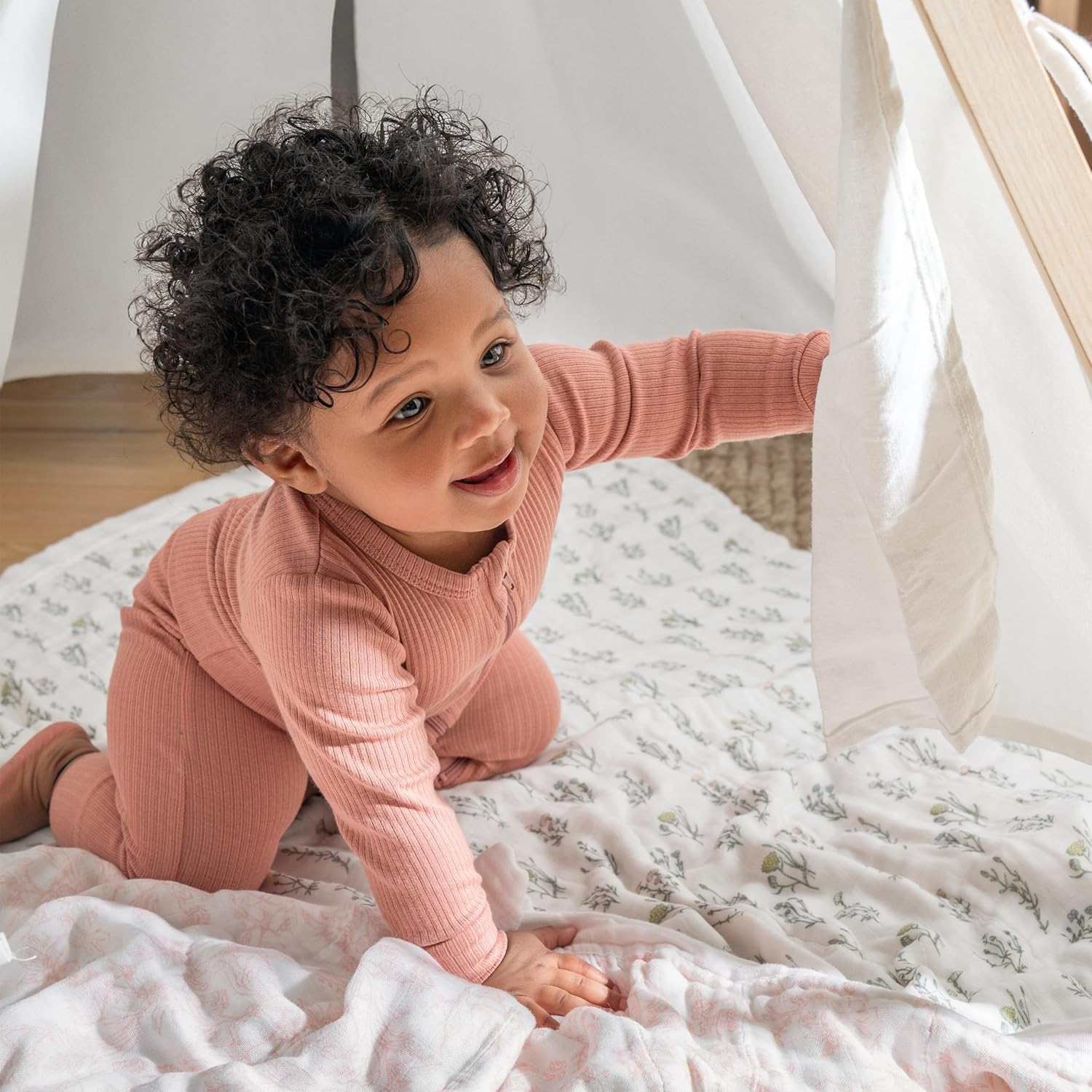 Amazon.com: aden + anais Silky Soft Bamboo Viscose Baby Blanket