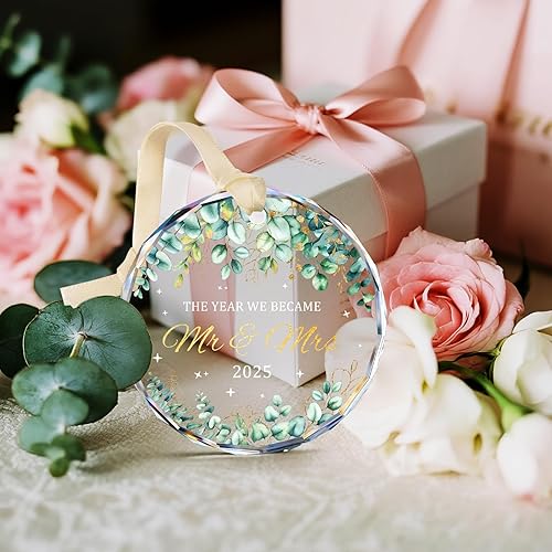 Miniatura 7 de First Christmas Married Ornament 2026, Wedding Gift for Couple, Mr and Mrs Marriage Gifts for Newlyweds, Bridal Shower Gifts, Just Married Glass