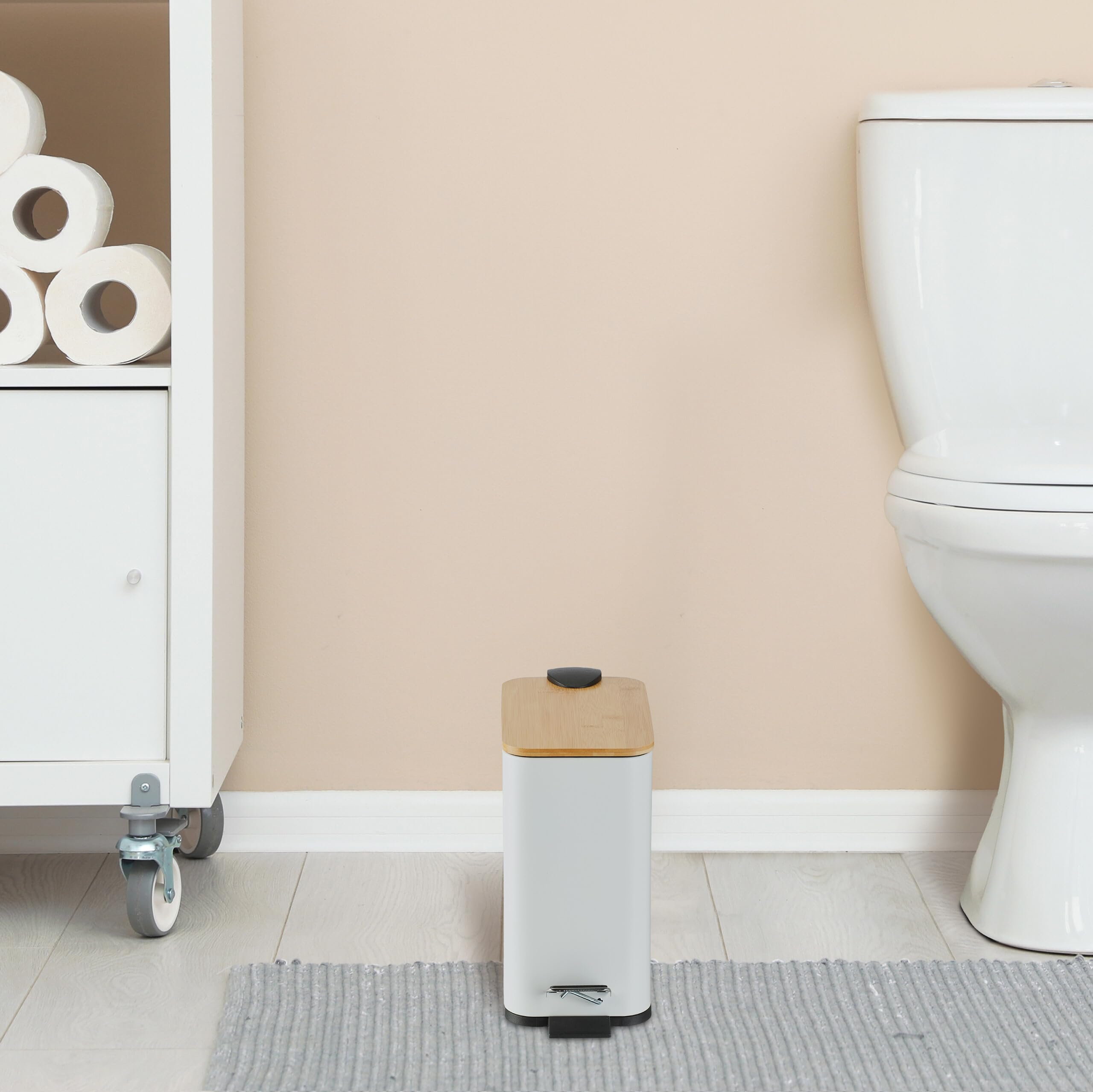 Relaxdays Poubelle de Salle de Bain, 5 litres, métallique, Seau intérieur Amovible, Couvercle en Bambou, Blanche