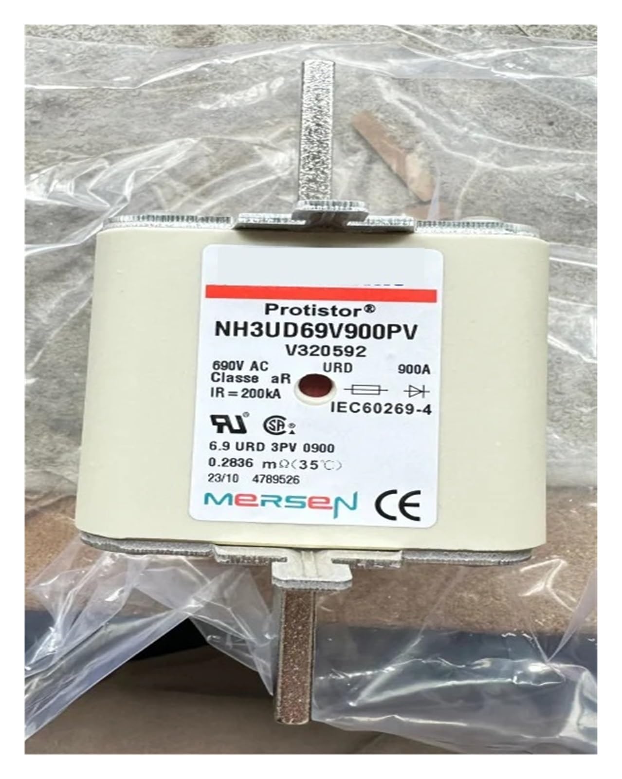 JJHQOKYNA Fuses: NH3UD69V630PV R320589 / NH3UD69V700PV S320590 NH3UD69V800PV T320591 NH3UD69V900PV V320592 NH3UD691000PV W320593(NH3UD69V1000PV)