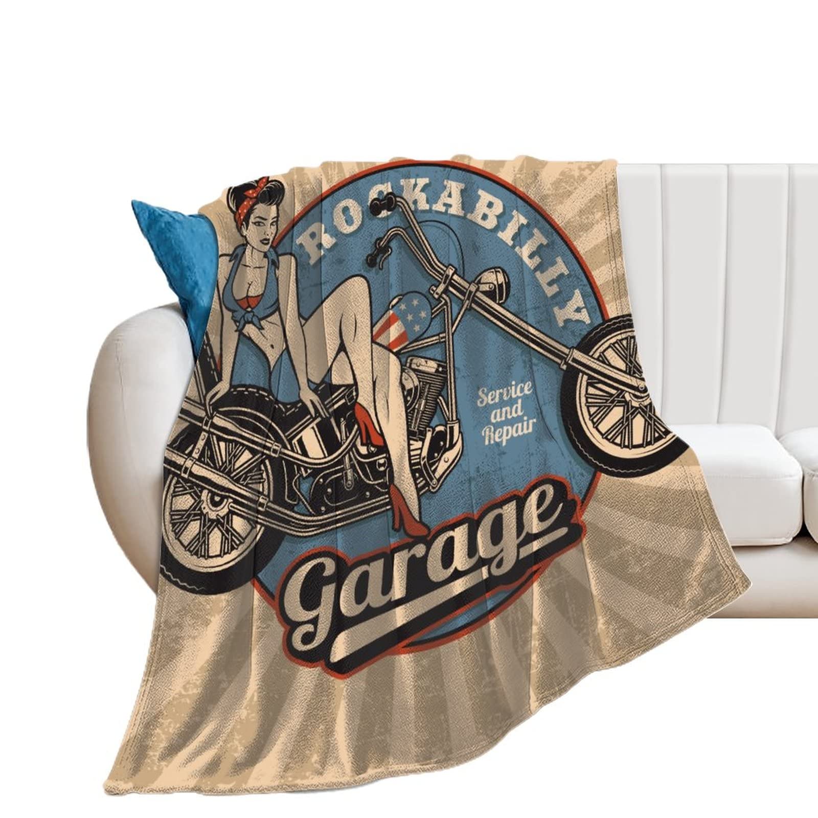 Couverture en flanelle femme moto contre le froid sur le canapé