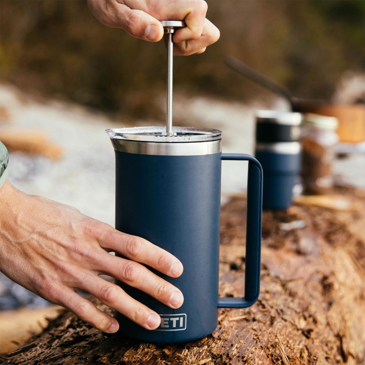 YETI Rambler Stempelkanne Mit DuraSip Keramikbeschichtung, Navy, 34 oz (1 L)