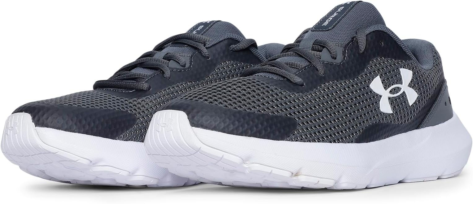 Men's UA Surge 3