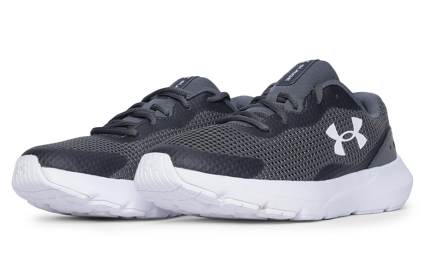 Men's UA Surge 3