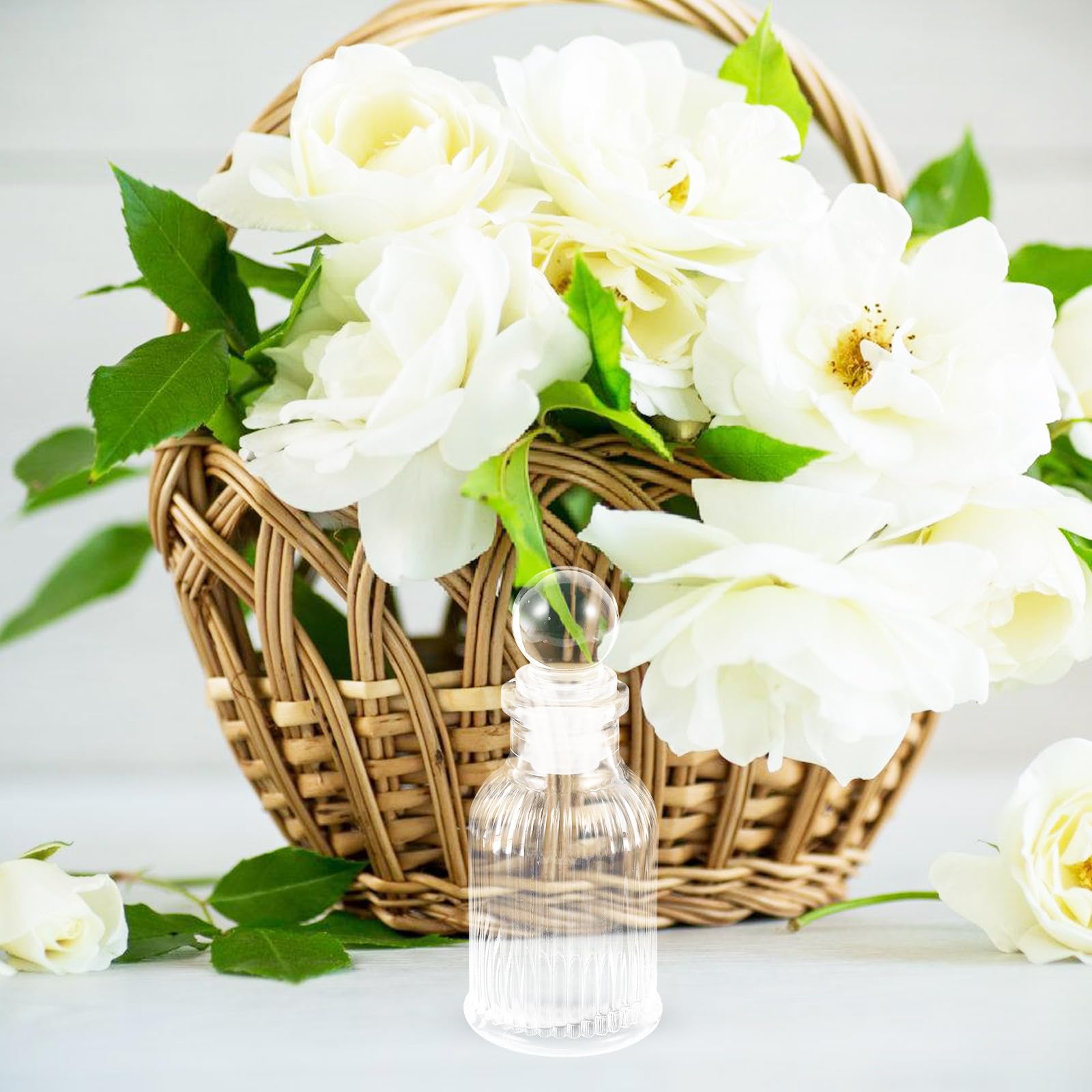 12 Stück Nachfüllbare Glasflaschen mit 50 Ml Fassungsvermögen und Kreuzmotiv Elegante Weihwasserflaschen für Taufen und Religiöse Feiern als Gastgeschenk