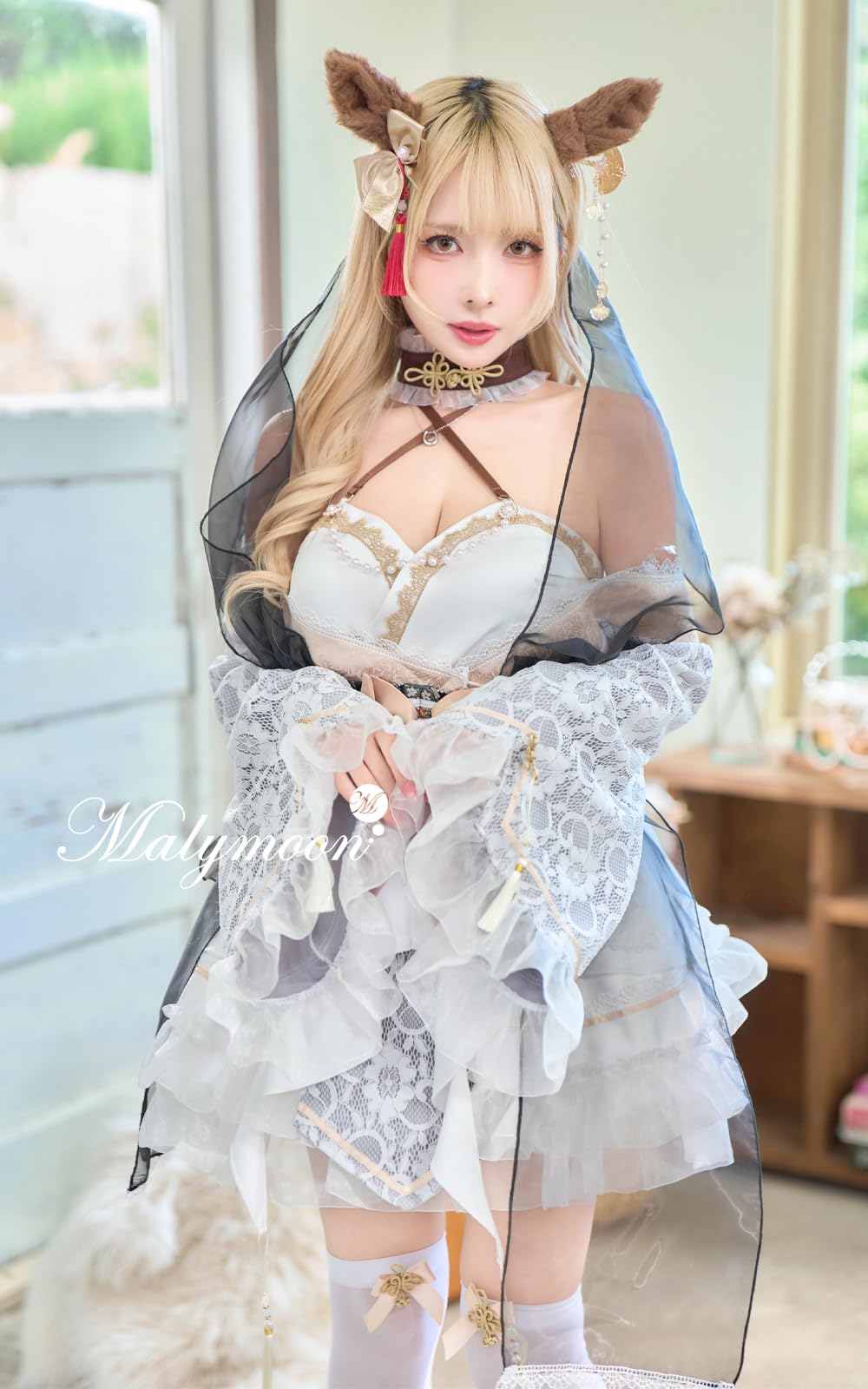 Amazon.co.jp: Malymoon: 巫女