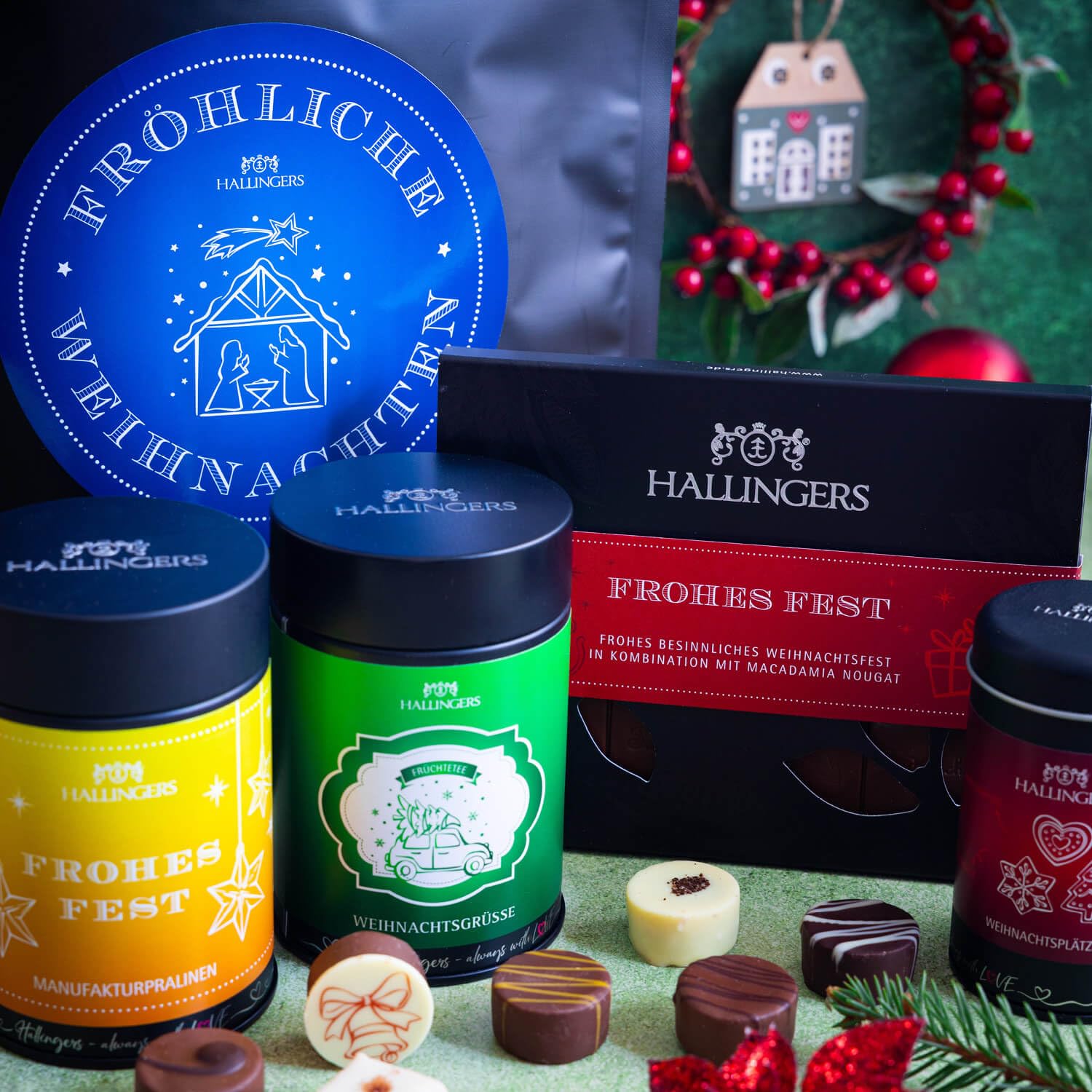 Hallingers Genuss Manufaktur Feinkost Weihnachts-Geschenk-Set - XXL-Wundertüte "Fröhliche Weihn..." großes Mitbringsel Schokolade, Tee, Pralinen, Nougat-Mandeln & Gewürz, Weihnachten für Frauen Männer