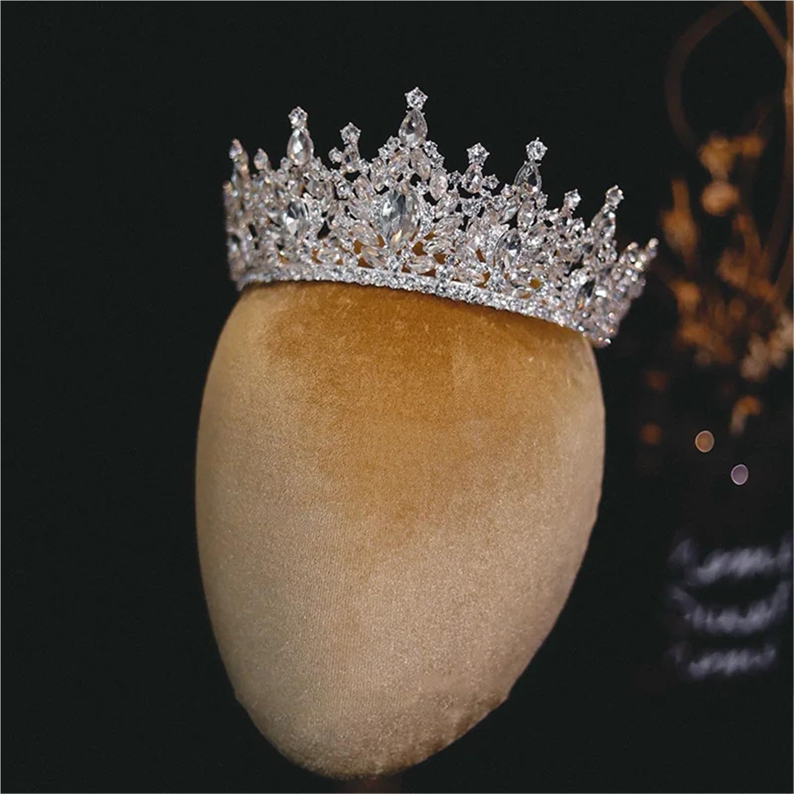 Corona di diademi nuziali geometrici con strass