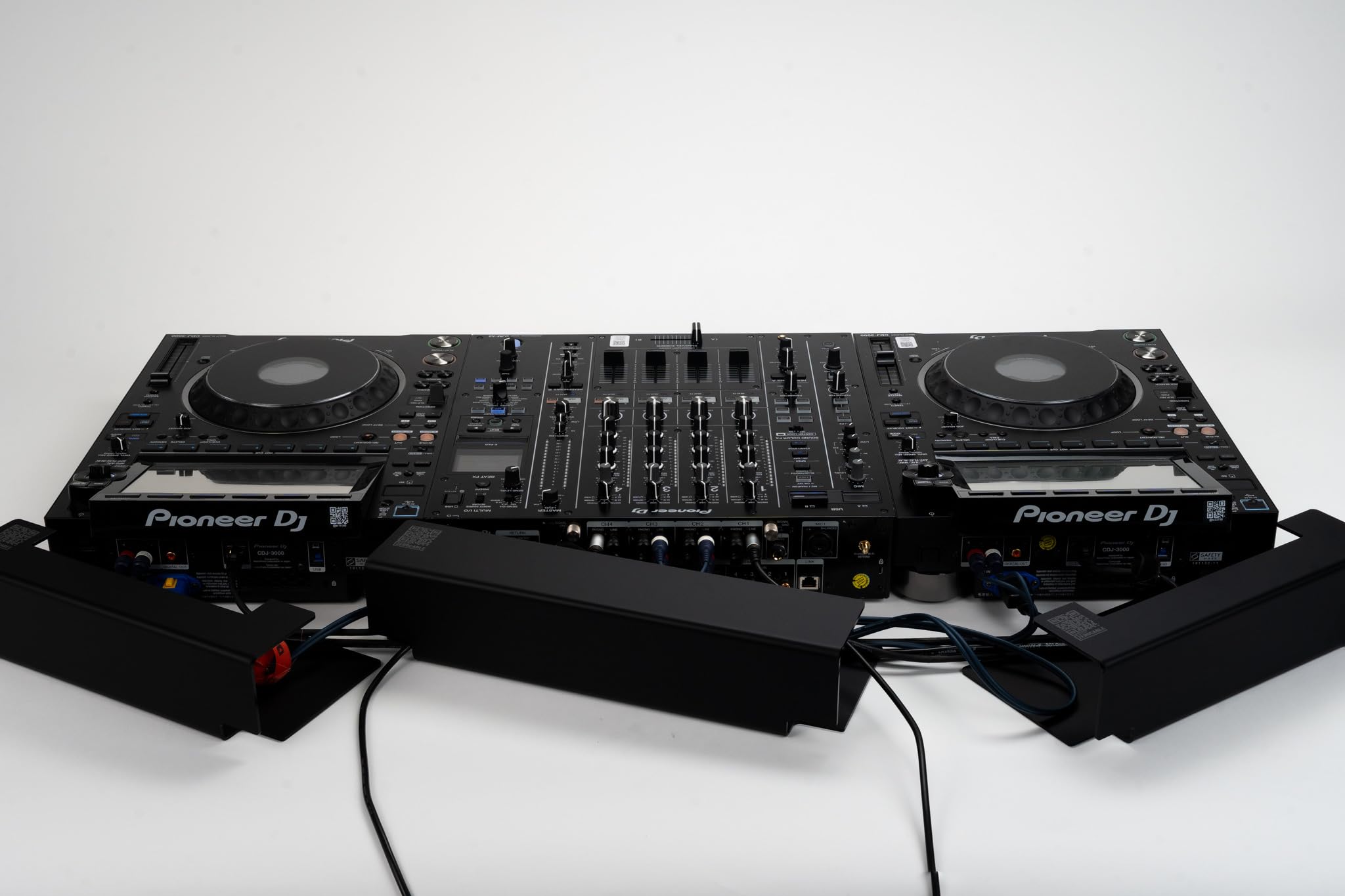 Copertura per cavi compatibile con Pioneer CDJ 3000, con canalina per cavi integrata, minimalista, di alta qualità, moderna, funzionale, professionale, DJ Sun Cover Made in Germany