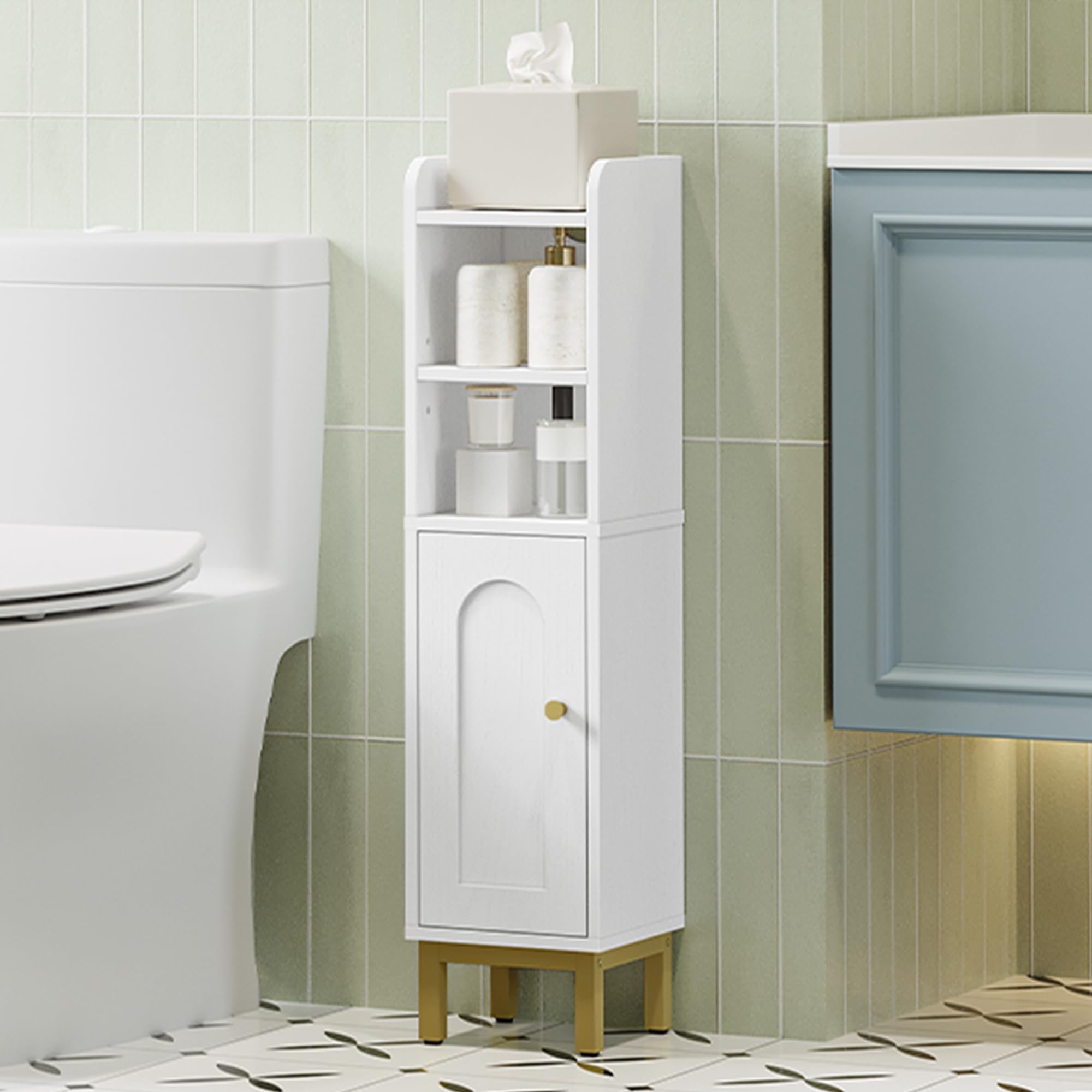 Hzuaneri Meuble de Salle de Bain, Petit Meuble de Rangement de Salle de Bains, Armoire Étroit pour Papier Toilette, Armoire d’Angle avec Porte et Étagères, 20 × 20 × 83 cm, Blanc-Doré BC08203X