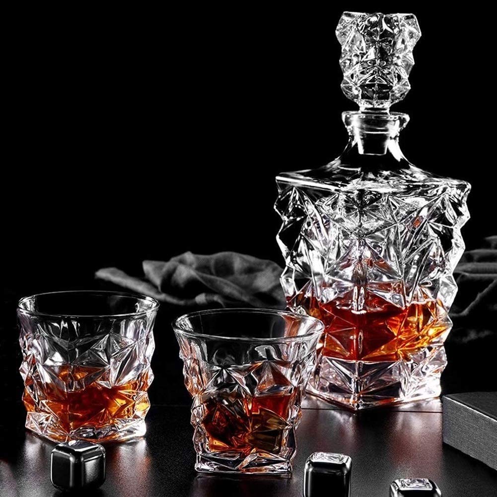 Karafka do whisky Zestaw karafek do whisky Premium Bezołowiowy zestaw 4 wyrafinowanych szklanek do whisky, rumu w pudełku upominkowym