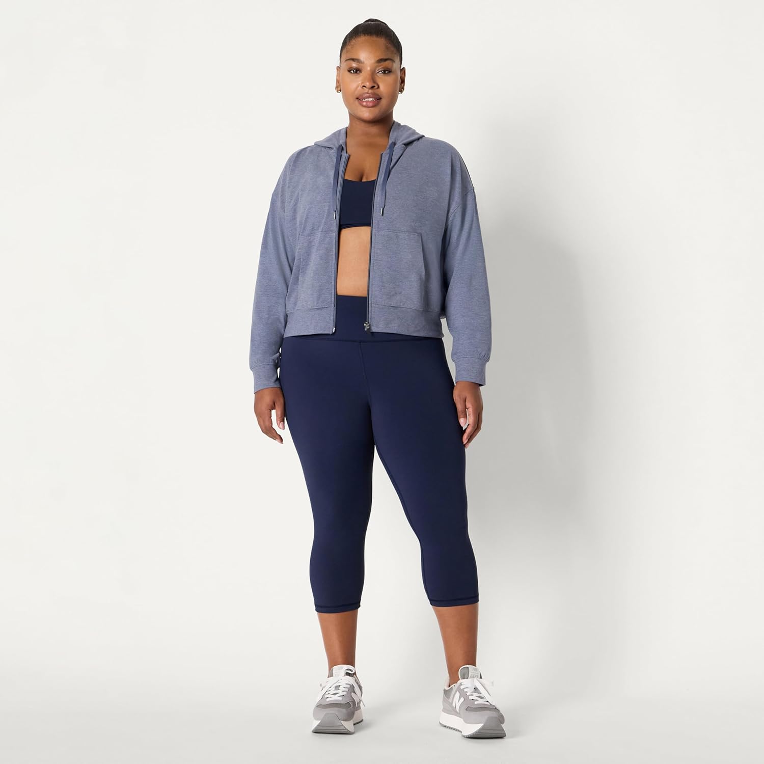 Amazon Essentials Women's Athletic Soft Performance Lightweight Cropped Zip Up Workout Hoodie, Space Dye - Image 7