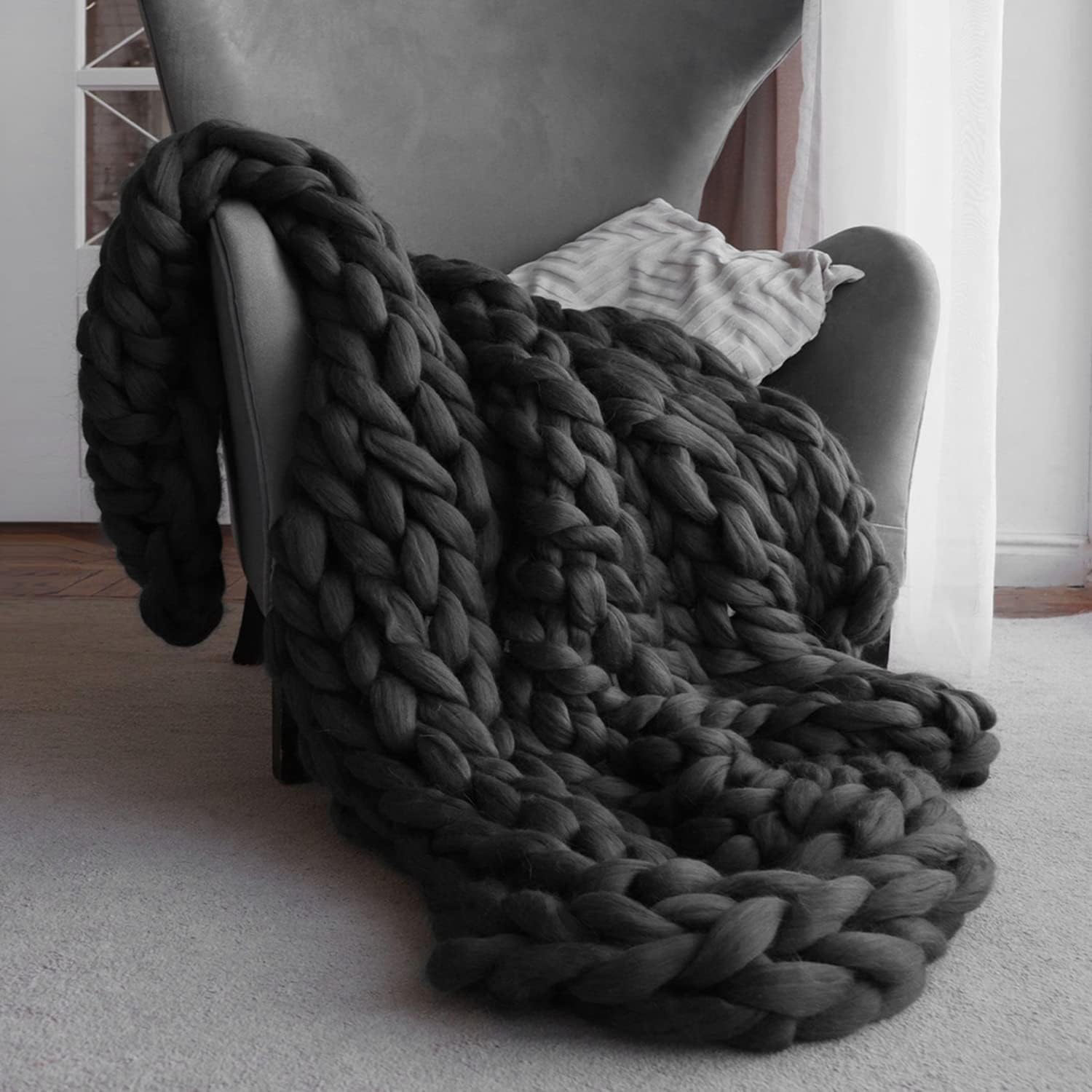 LaoJee Chunky Knit Blanket Merino Wool Blend Handmade Soft Bulky Throw Sofa Chair Home Decor Giant Yarn,Black,47"x60"