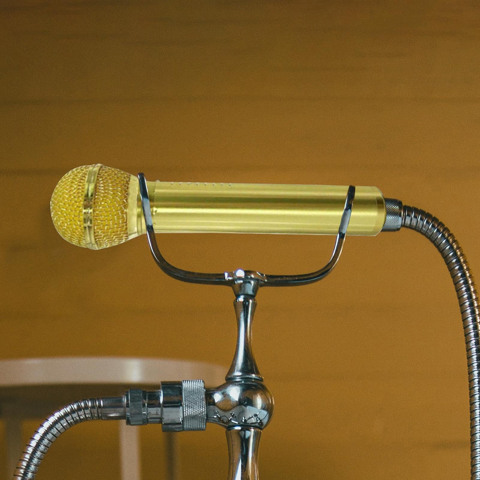 Ręczna Słuchawka Prysznicowa Retro Regulatory Wody | Metalowa Obudowa Retro W Kształcie Mikrofonu Dla Łazienki Do Łazienki, Kampera, Akademika, Spa,