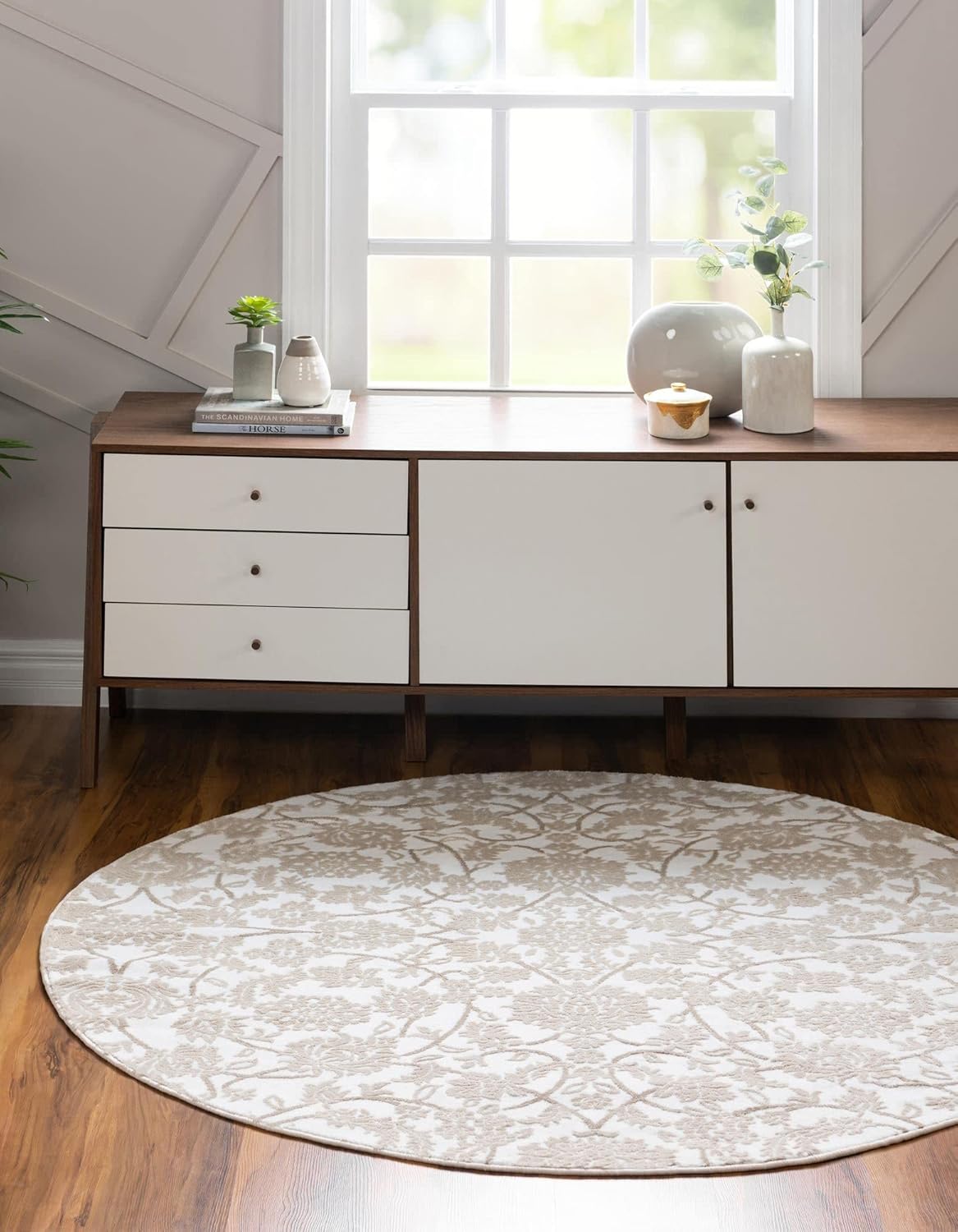 Rugs.com Nepal Collection Rug – 3 Ft Round Snow White Medium Rug Perfect for Kitchens, Dining Rooms