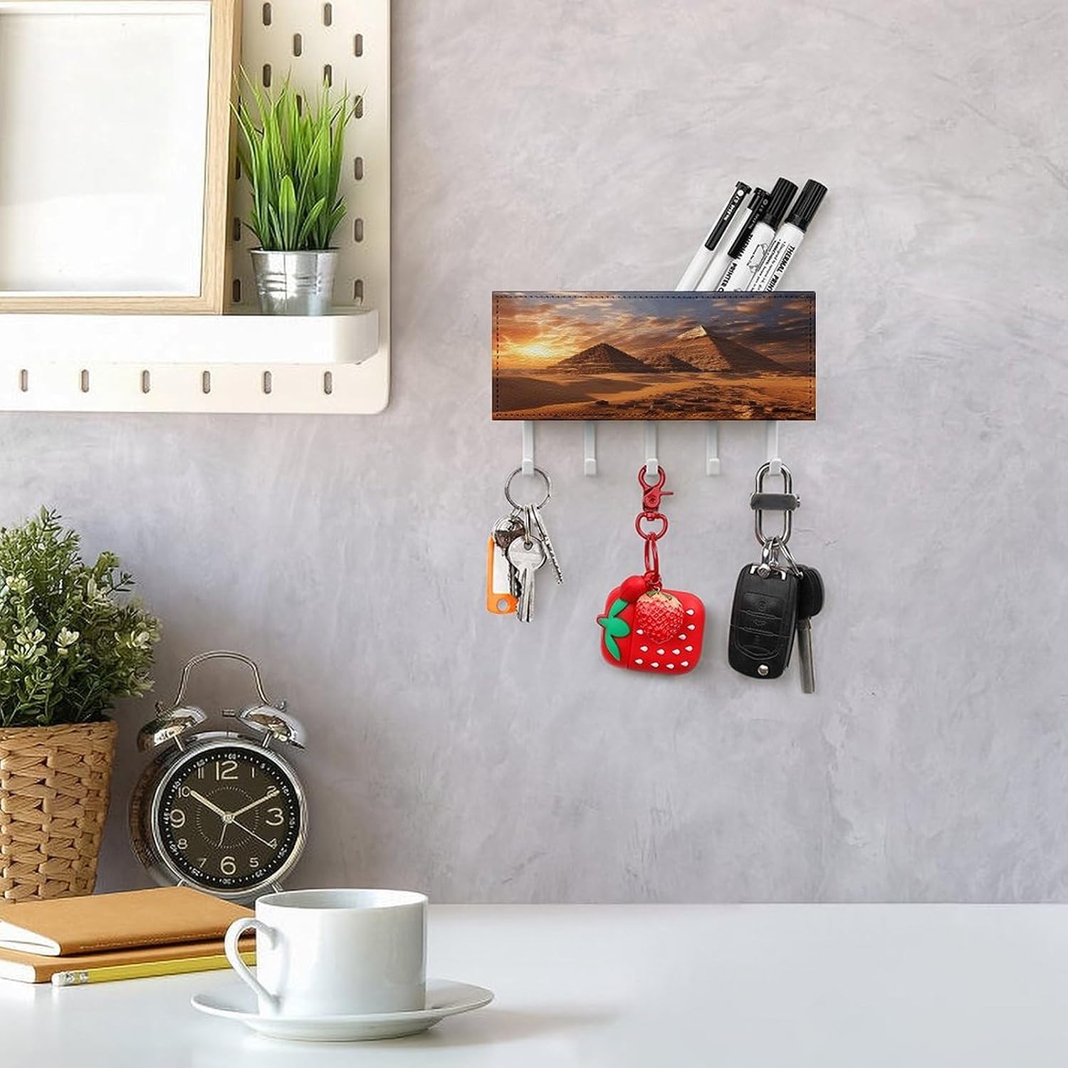 PU Leather Key Holder Wall Mount Key Organizer, Decorative Adhesive Key Rack with 5 Key Hooks, Fashion Egyptian Pyramids Key Hanger Decor for Entryway Door Bathroom Kitchen Hallway