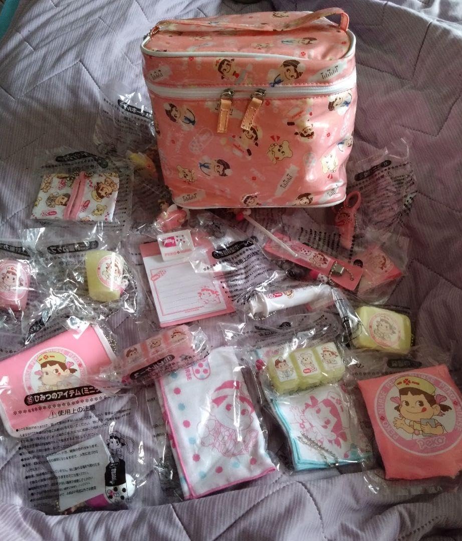 激レア　限定品　不二家　ぺこちゃん　ナースシリーズ　バッグ付き　完全20点セット Amazon.co.jp: 限定品 不二家 ぺこちゃん ナースシリーズ バッグ