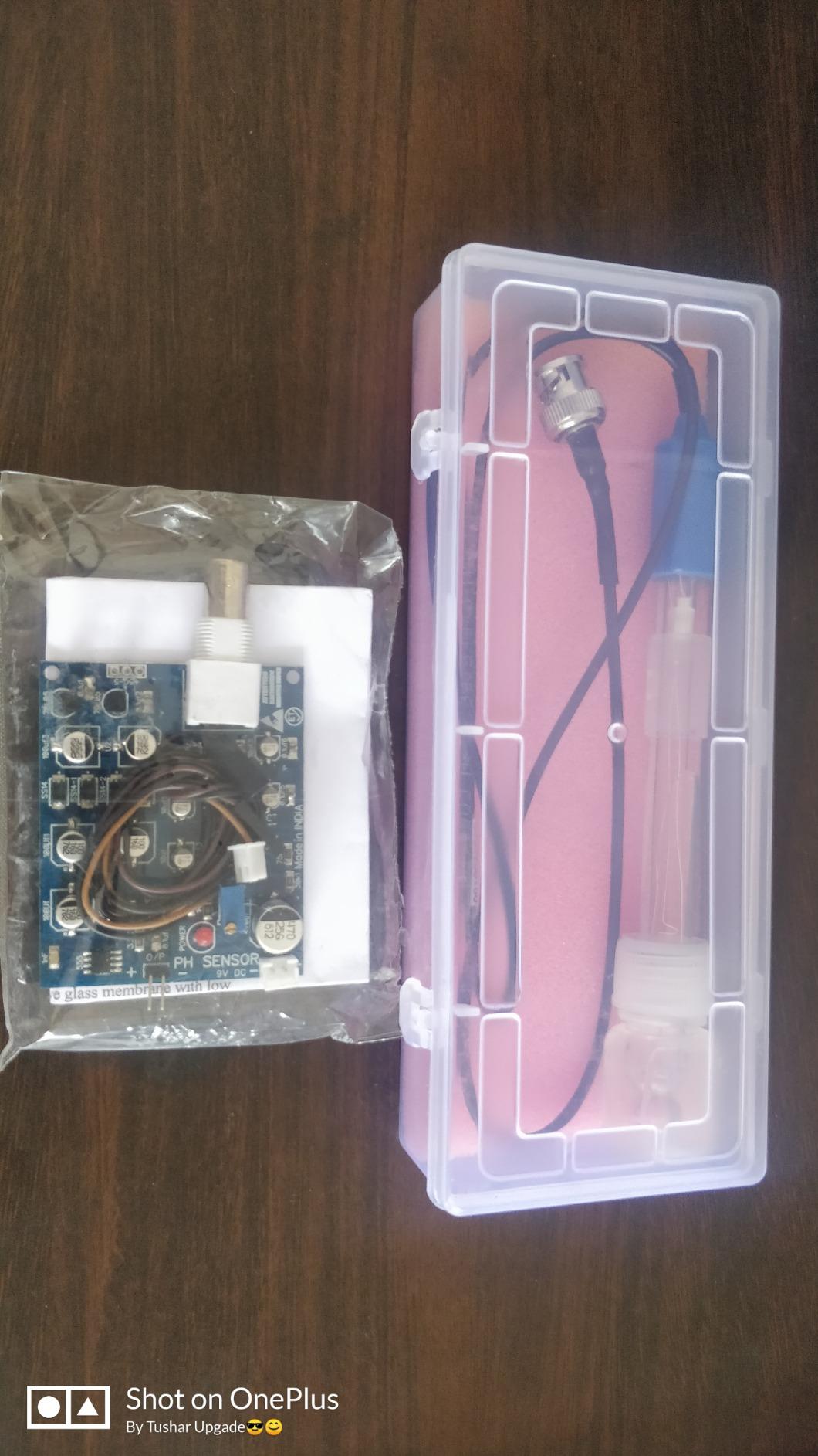 Robocraze PH Sensor Module for boards compatible with Arduino, AVR, PIC ...