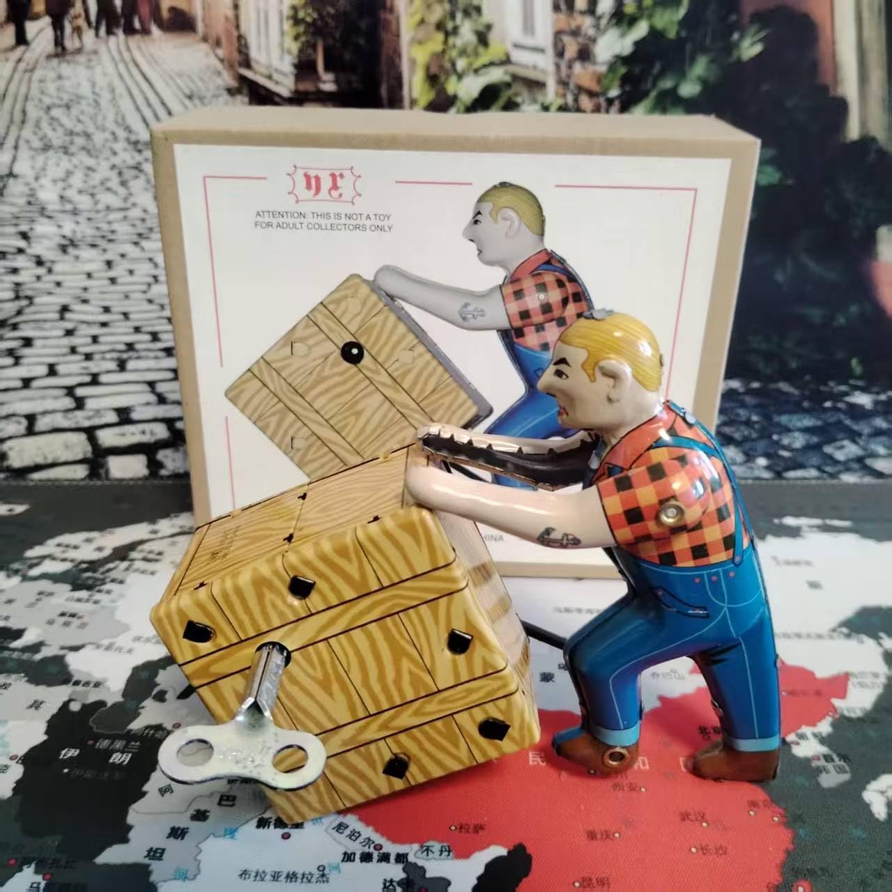 MS475 Collectible Tin Toy Vintage Model Nostalgic Spring & Wind-Up Walking Dock Box Worker Push Box Toy Home Decoration Ornament for Collectors Photographer Ornament for Collectors Photographer