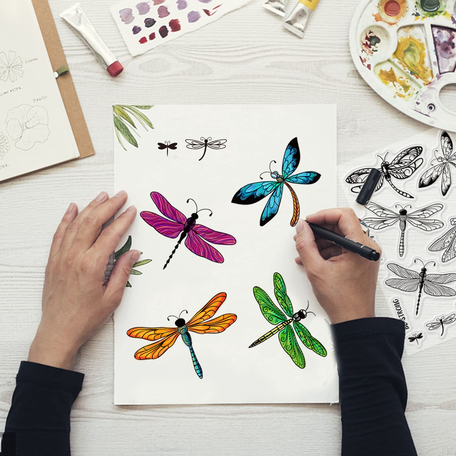 Stencil a forma di farfalla semplice: modello stampabile per lavoretti per bambini, decorazioni fai da te e disegni da colorare - Italia