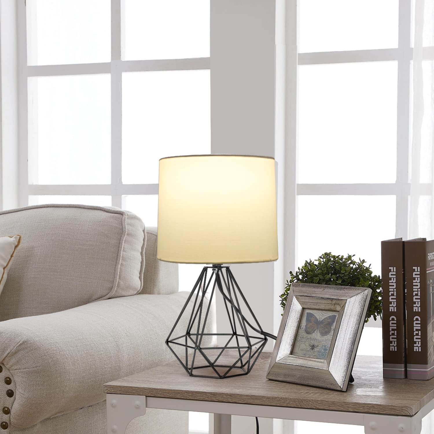 Aigostar - Lampe de Table de Style Rétro Industriel, Culot Fin E14. Lampe de Chevet Décorative avec Base en Métal et Abat-jour Blanc, Idéale Décoration Chambre Salon