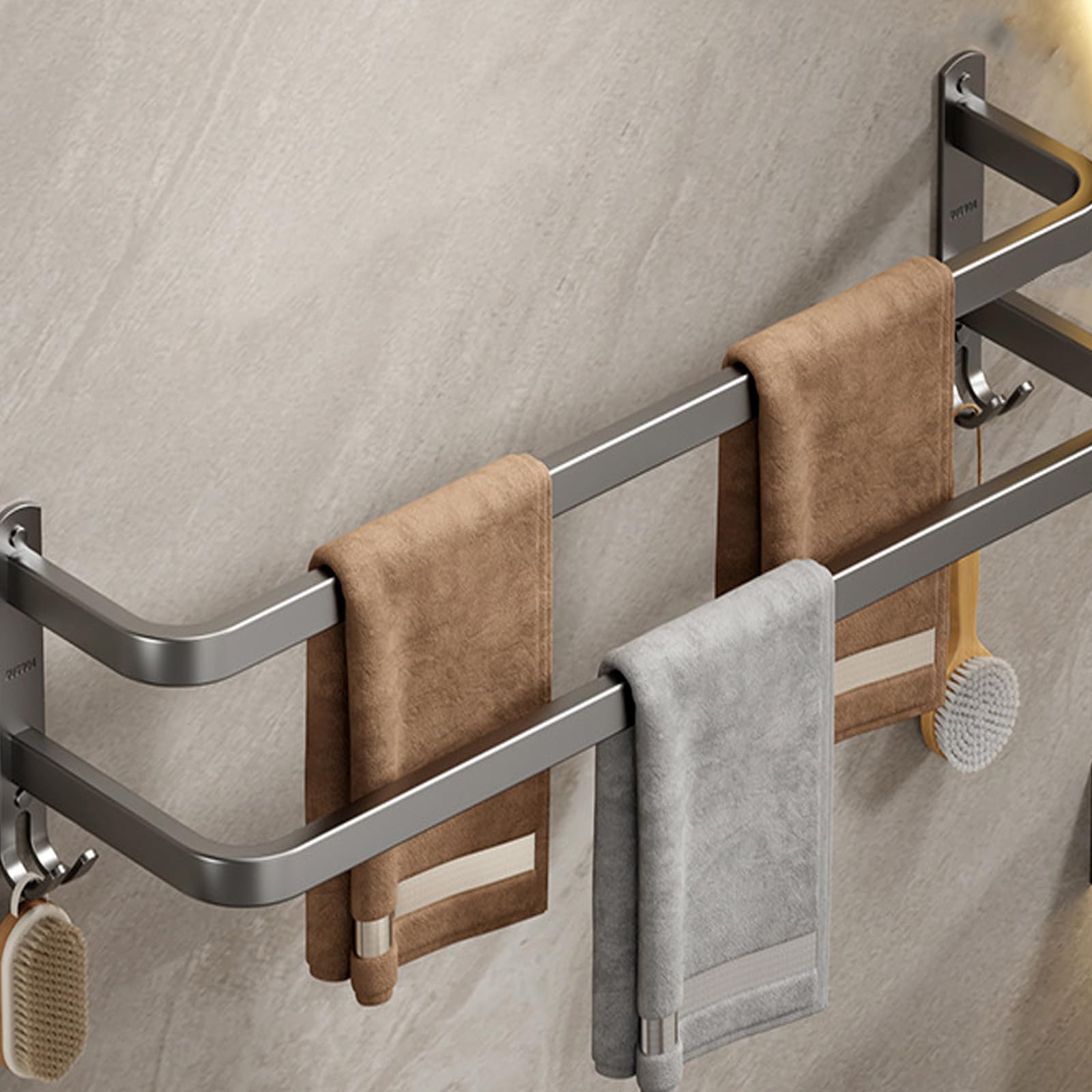 Porte-serviettes mural double barre antirouille pour une salle de bain familiale ordonnée