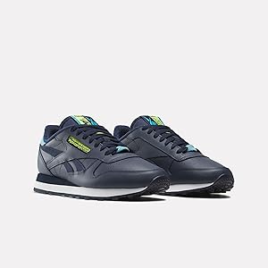 Reebok Unisex-Adult Classic Leather Sneaker