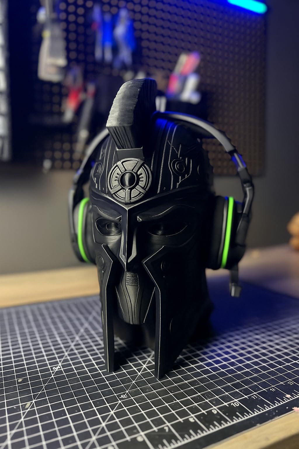 warrior Helmet Headphone Stand Figurine Gamer Desk Decor-image-30