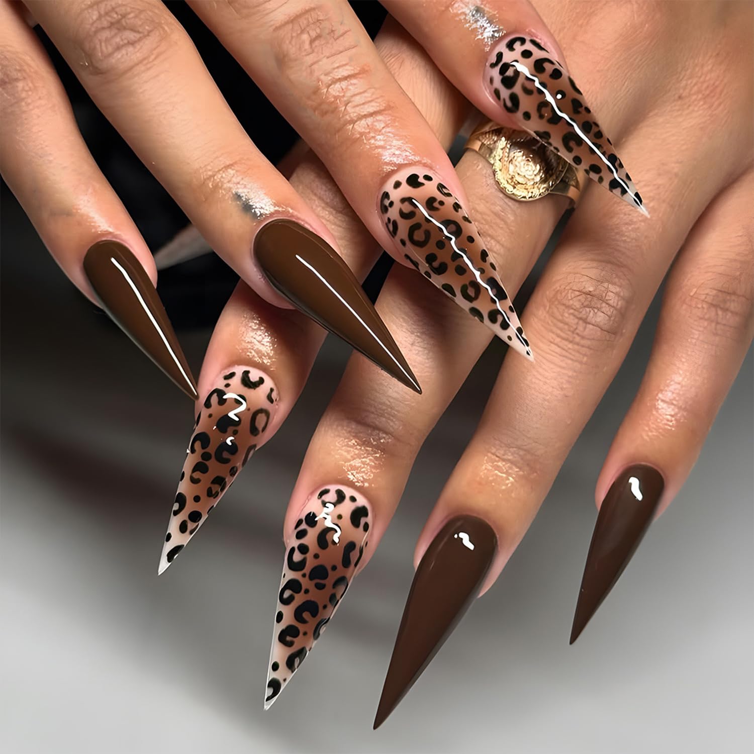 Long Stiletto Press on Nails Leopard Fake Nails with Gradient Leopard Print Designs 24 Pcs Natural Reusable Brown Acrylic Nail Full Cover Stick on