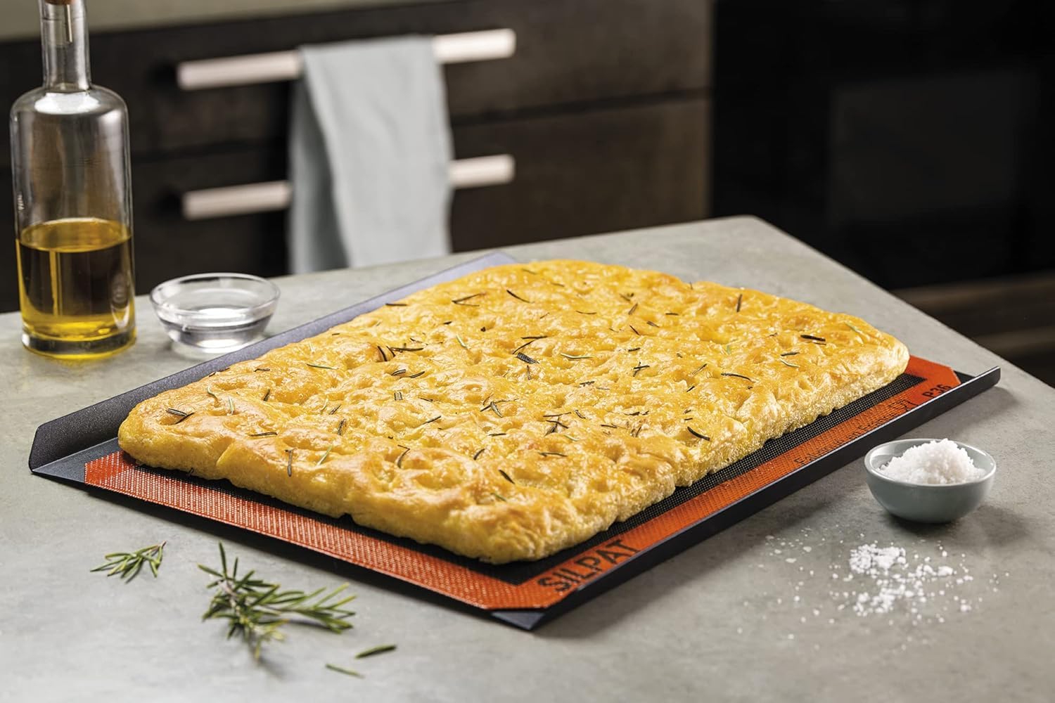 Silpat Toile Silpain Pizza Boulangère Ajourée - Croustillant, Cuisson Optimale - Feuille de Cuisson Réutilisable, Antiadhésive - Pâtisserie, Boulangerie Maison - 42x29 cm - Qualité Professionnelle