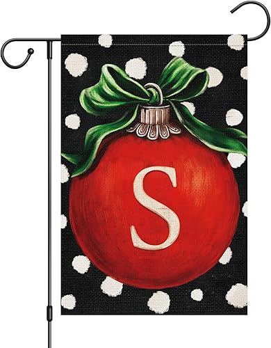 Louise Maelys Bandera de jardín con monograma de bola de Navidad de 12 x 18 pulgadas, arpillera de doble cara, letra inicial de bienvenida pequeña,