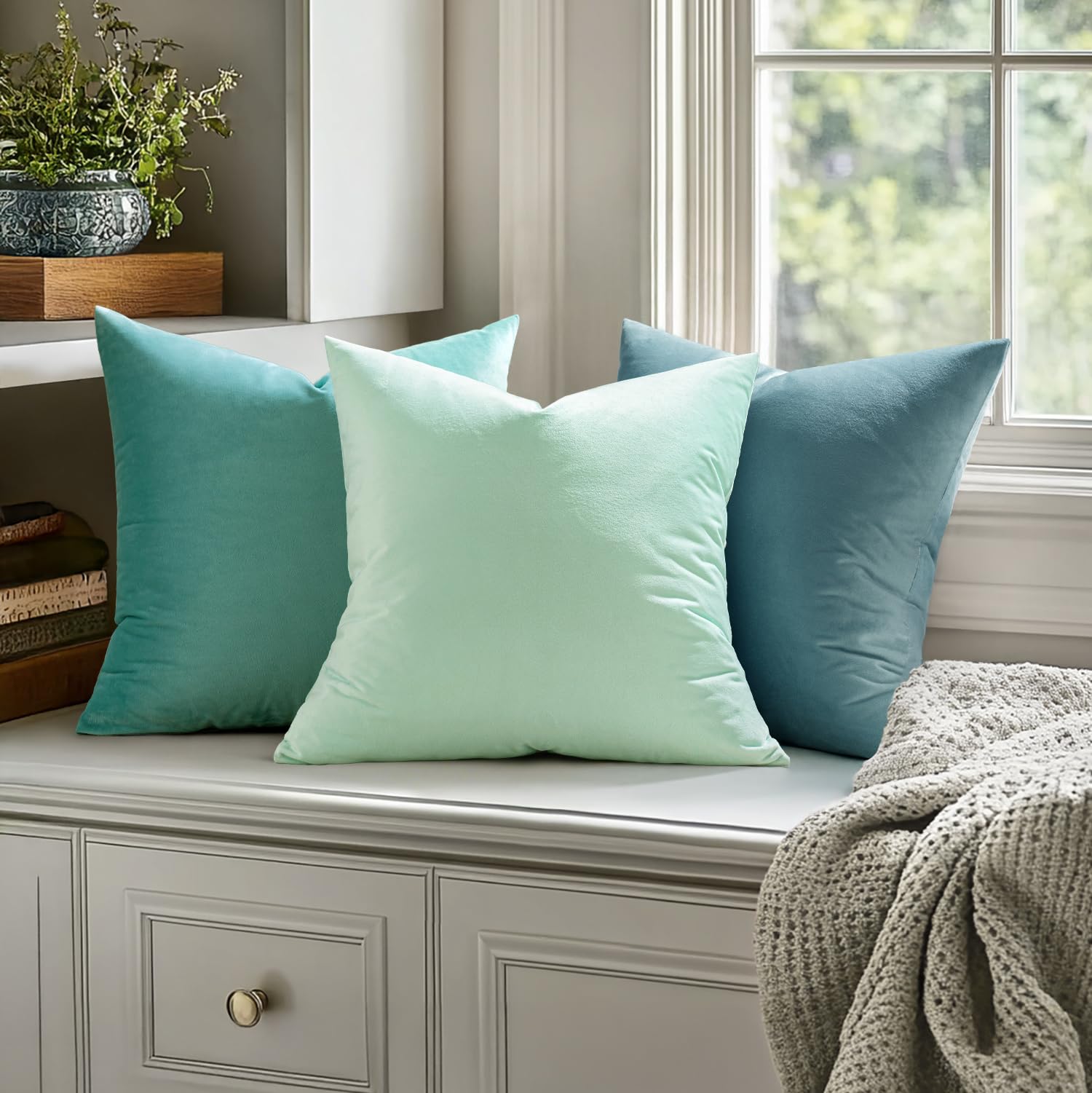 MIULEE Velvet Throw Pillow Covers 18x18 Inch, Pack of 2 -Aqua Green, Soft Solid Decorative Pillow Covers Square Cushion Cases Farmhouse Modern Home Decor for Spring Couch Sofa Bedroom Living Room