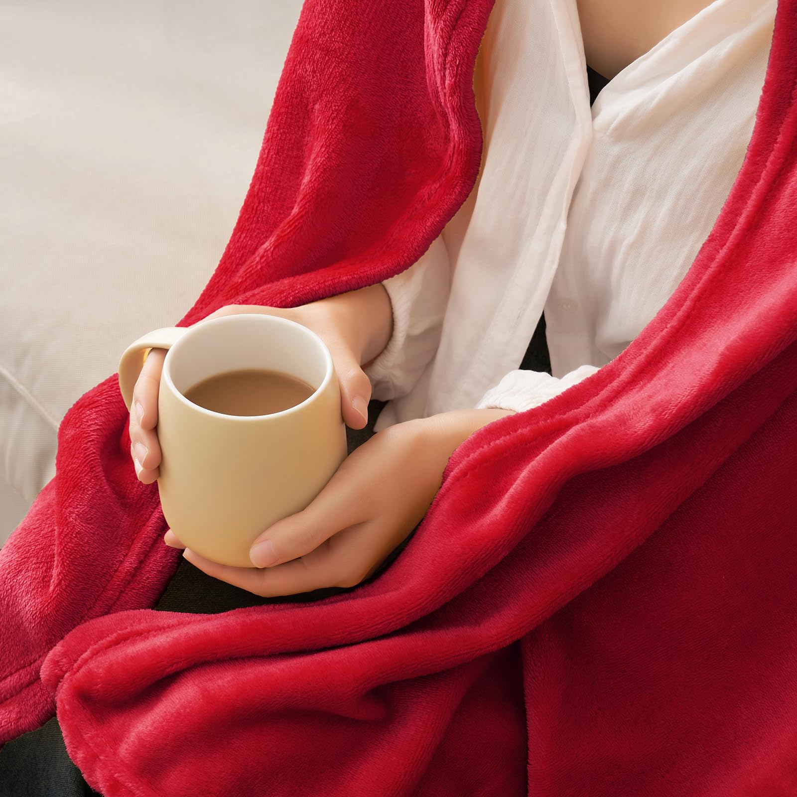 MIULEE Flannel Fleece Throw Blanket Soft Fluffy Solid Color Comfortable Plush Warm and Cozy for Bed Sofa Bedroom Twin/Double Red 60x80 Inch 150x200cm - Image 3