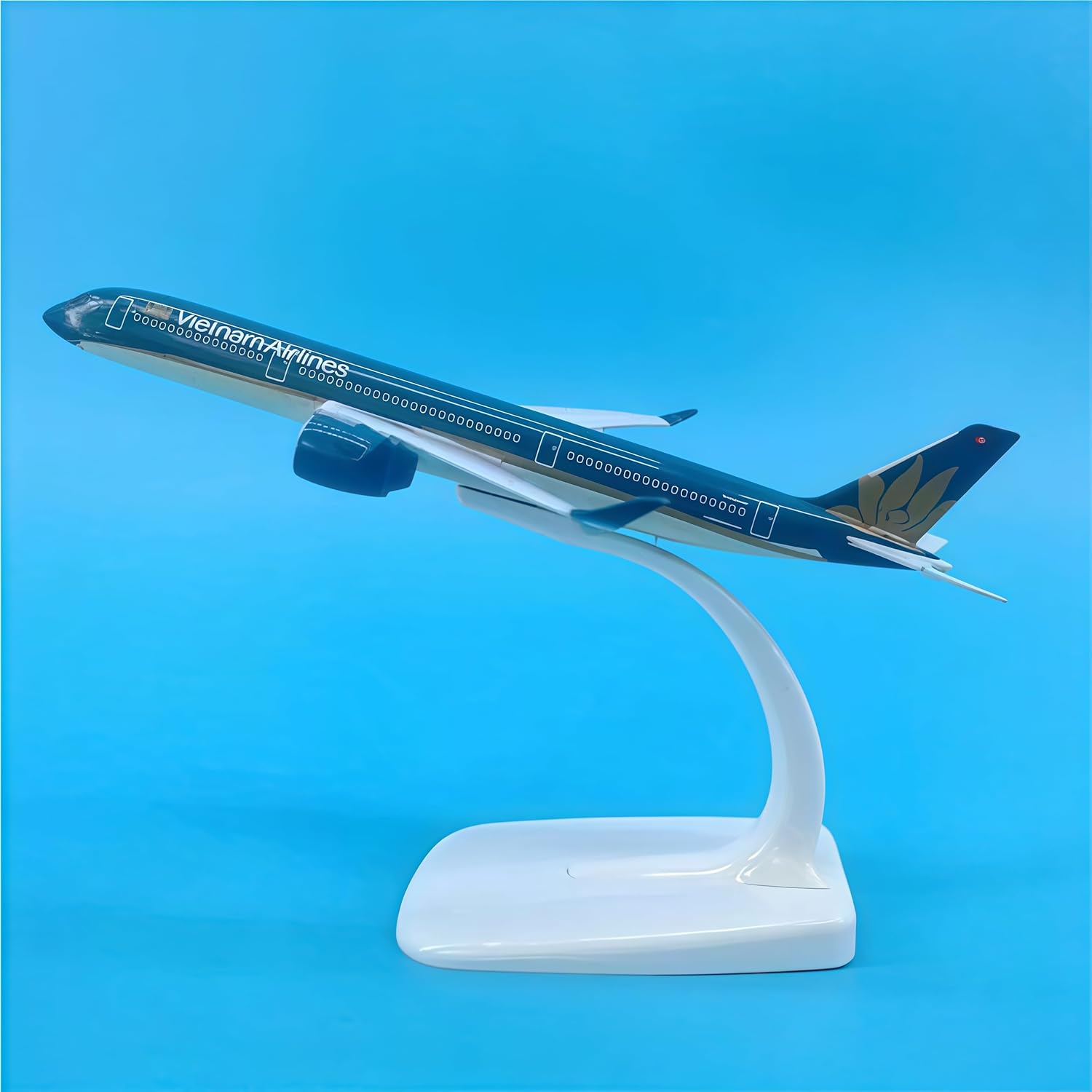 Diecast Alloy Vietnam Airlines A350 Model 1/300 Scale 20cm Precision Aircraft for Display Collection