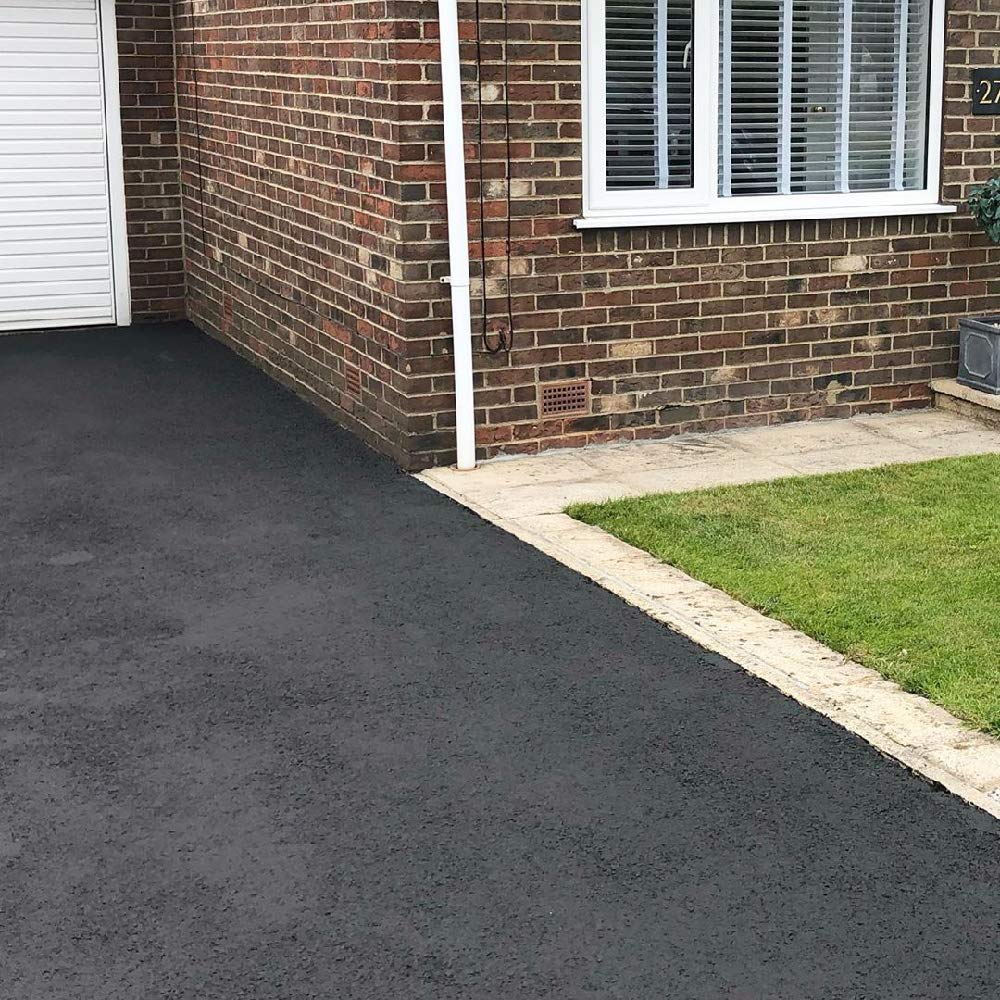Polar Black Outdoor Concrete Floor and Driveway Tarmac Paint, Slip