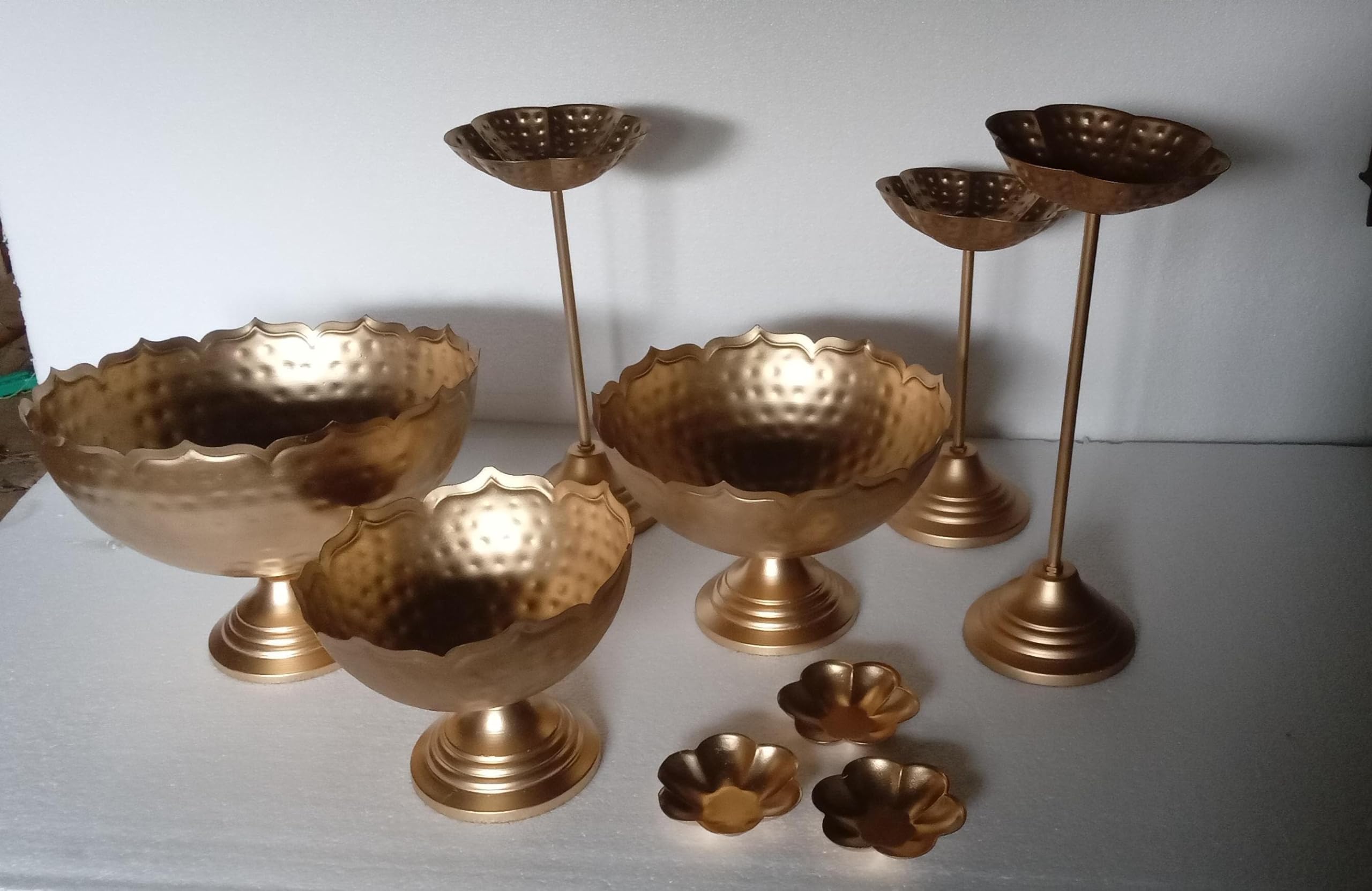 ZM Handicrafts Taj Urli Floating Flower Set | Hammered Taj Urli with Stand Urli with Bowl for Living Room | Urli, Pooja Diya, Diwali, Christmas, Festival Decor Set of 9 Pcs Combo (B0CJSTN4RP) Amazon Price History, Amazon Price Tracker