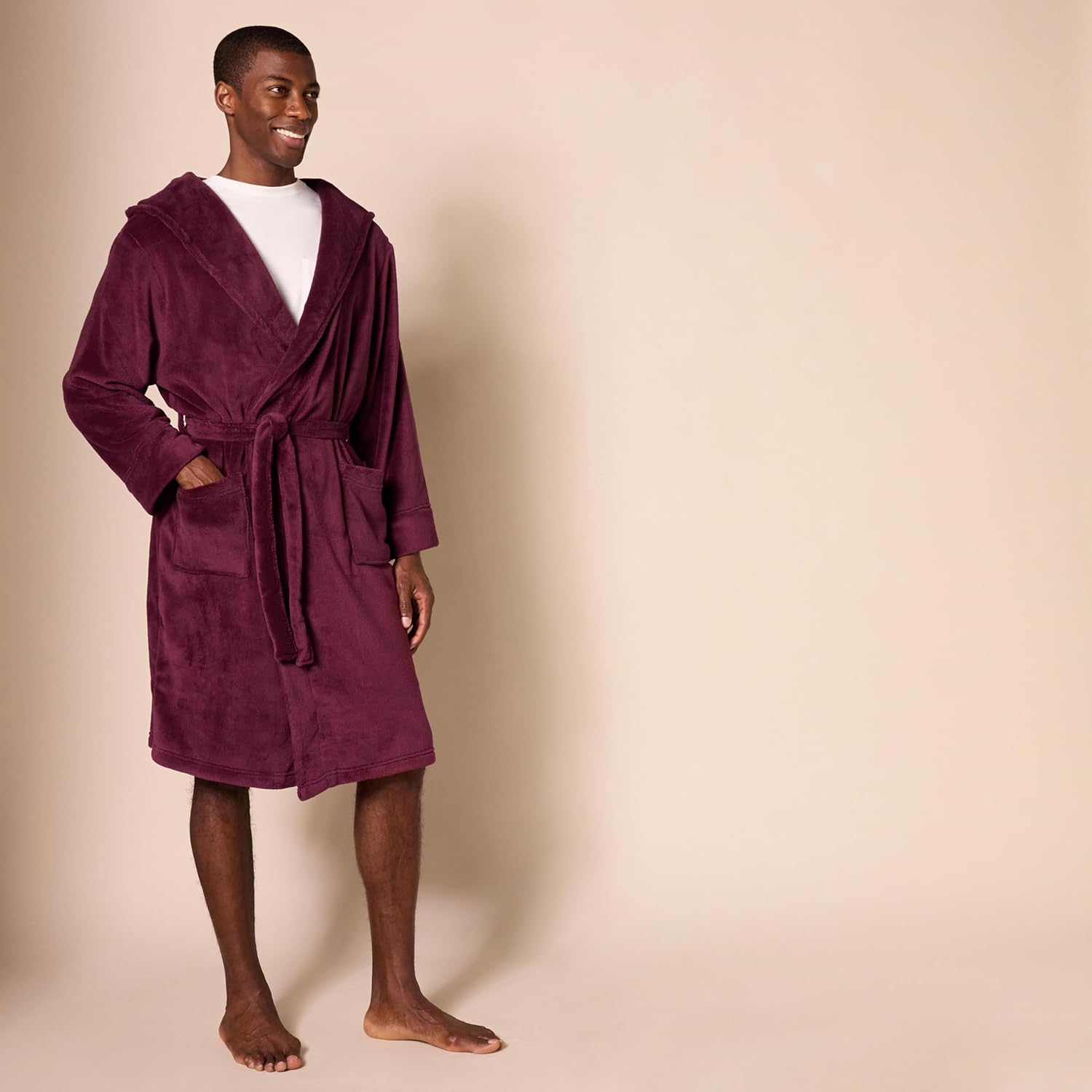 Amazon Essentials Men's Mid-Length Plush Bathrobe - Image 2