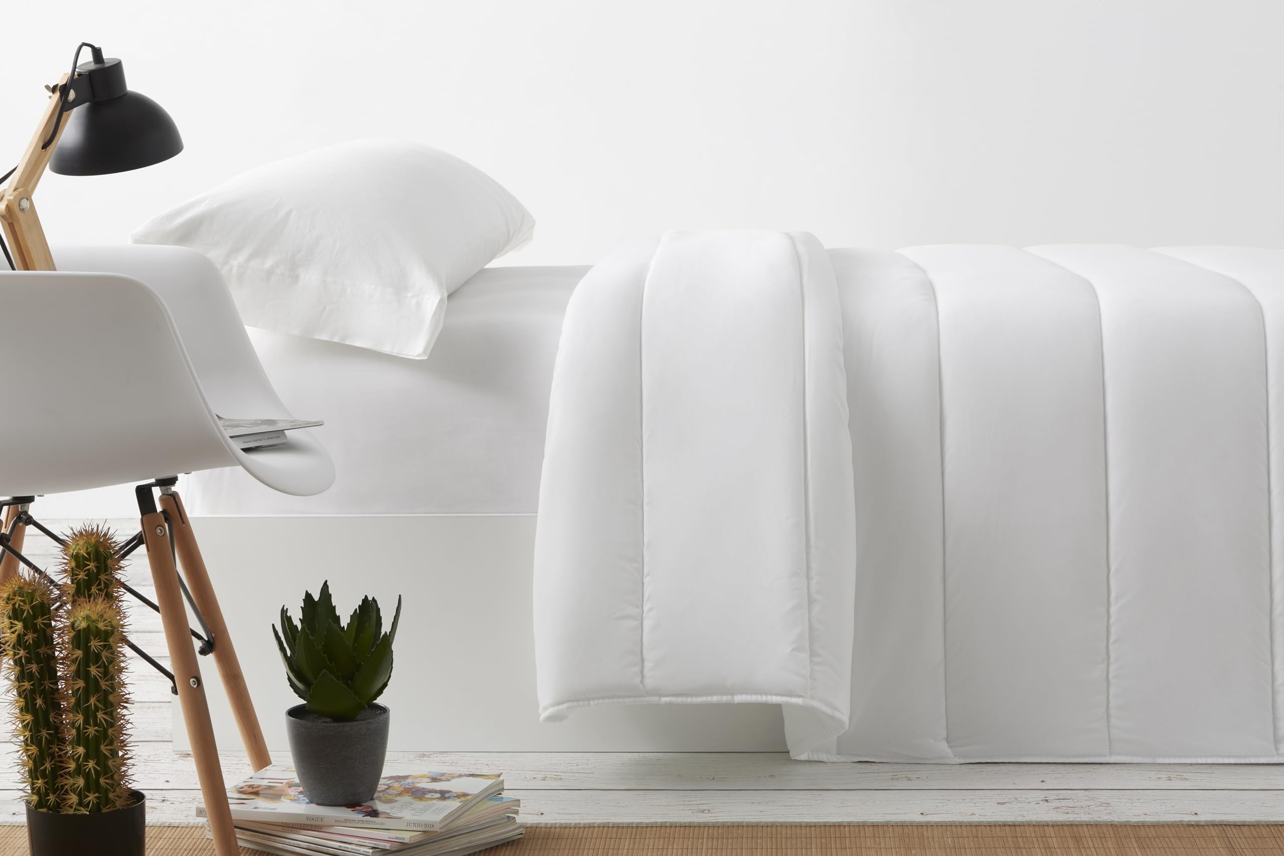 Degrees Home - Calid - Edredon Cama 180/200 cms - Nordico Cama 200 - Relleno nordico Cama 200 - Todo el año - Fibra 270 grms/m2-260x240 cms - Blanco