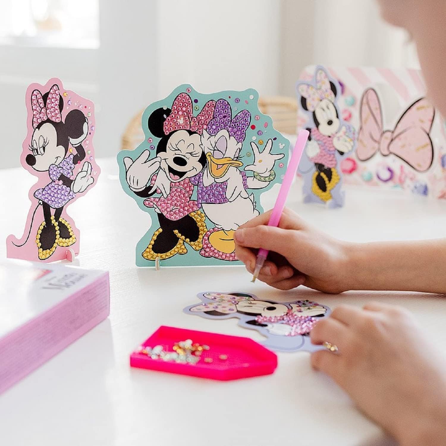 Totum Disney Minnie Mouse Diamond Painting Set for Kids: Decorate Cardboard Cards and Figures with Beautiful Rhinestones, Diamond Painting - Gift for Girls