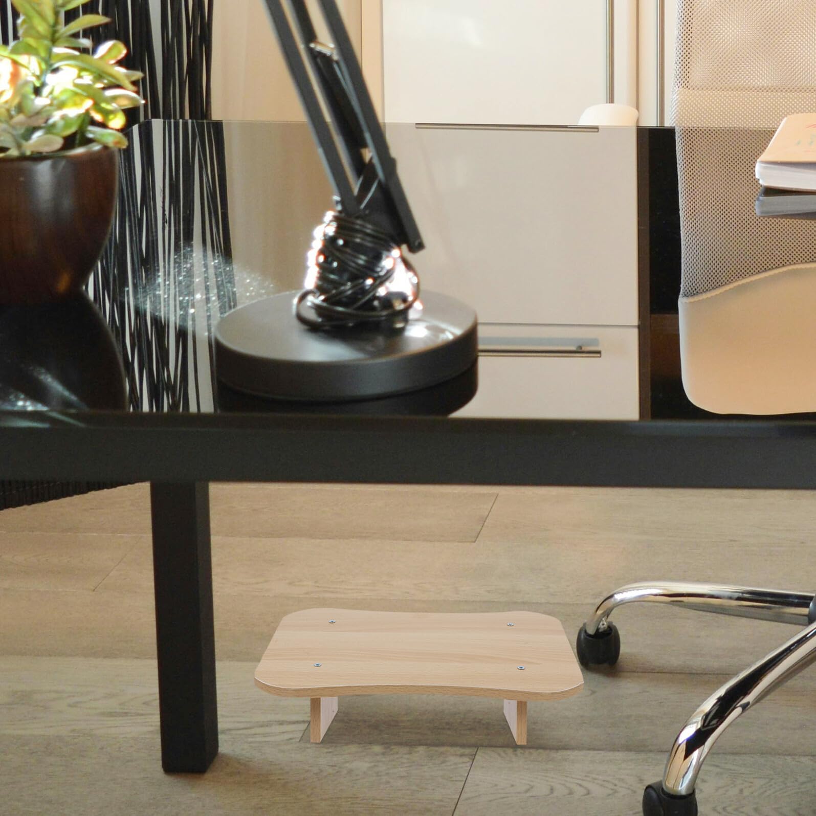 Poggiapiedi da Ufficio in Legno Piccolo Supporto Inclinato Sgabello per Studio e Casa Strumento Ergonomico per Postura e Comfort Gambe e Schiena