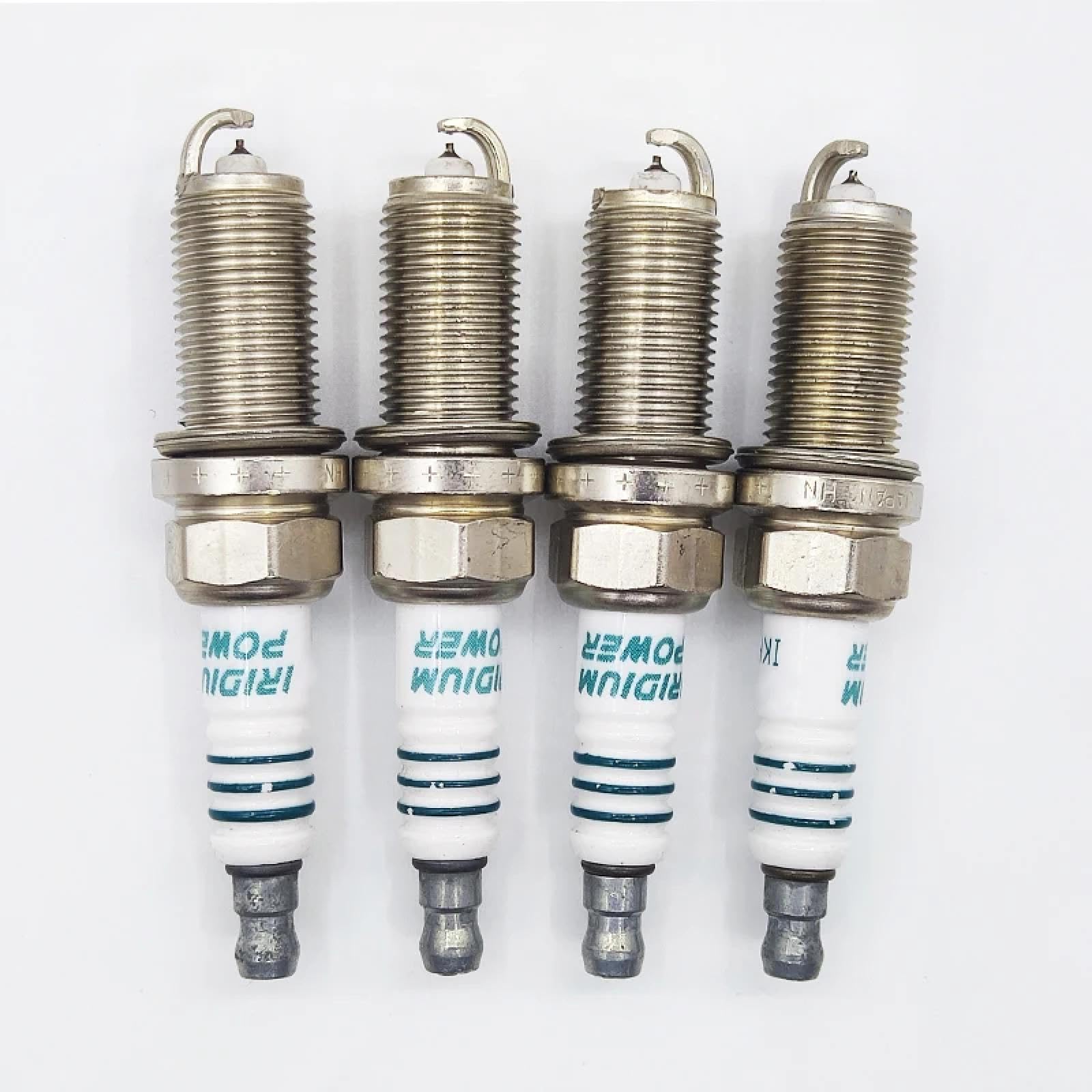 4 Pezzi IKH16 5343 Candele all'iridio per Toyota Hyundai Kia Nissan Infiniti Highlander Dodge Chrysler IKH16-5343