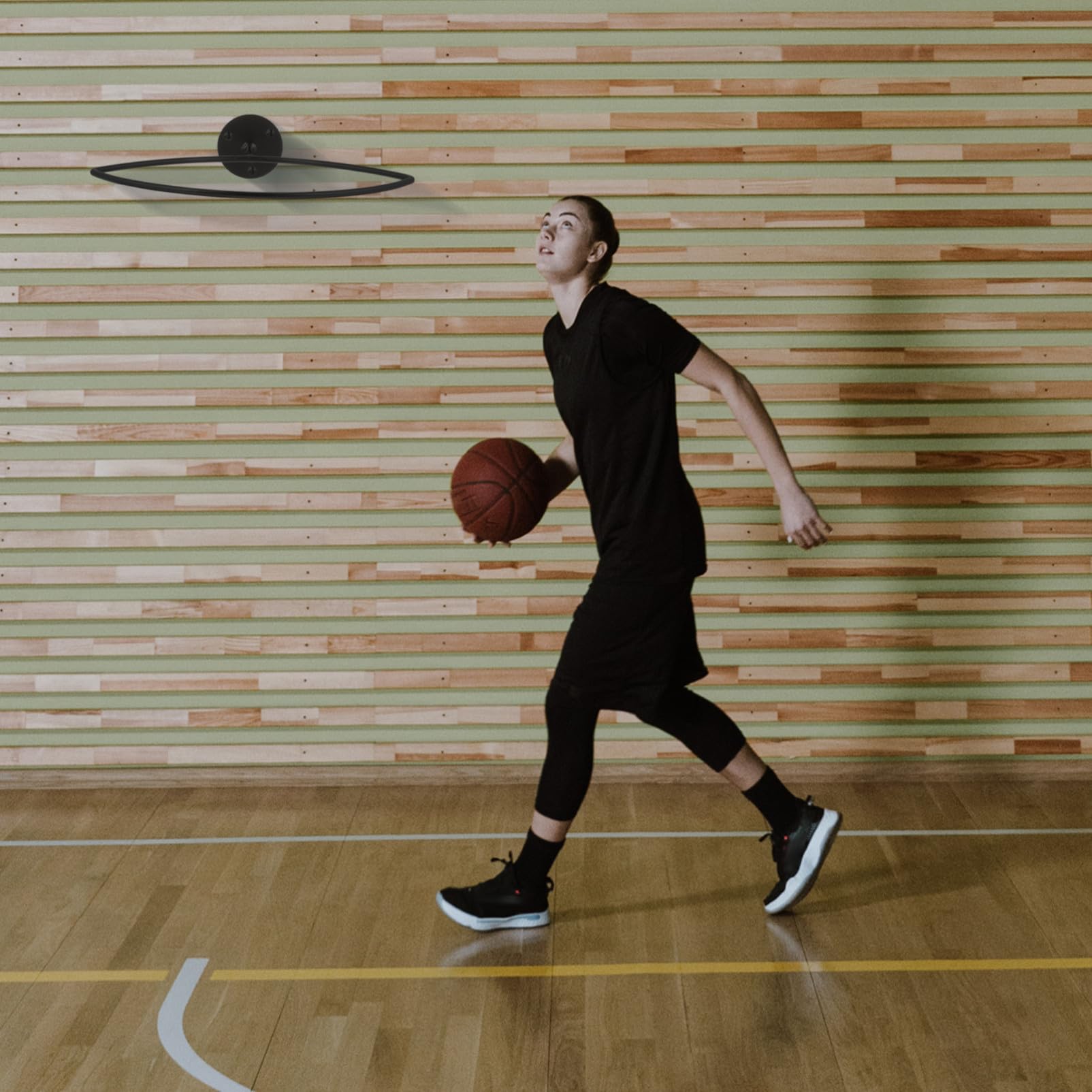 Toddmomy Calcomanías De Pared para Soporte De Fútbol ​​Soporte De Almacenamiento Ajustable para Fútbol ​​Soportes De Exhibición Decoración De Pared para Dormitorio Pickleball Balones