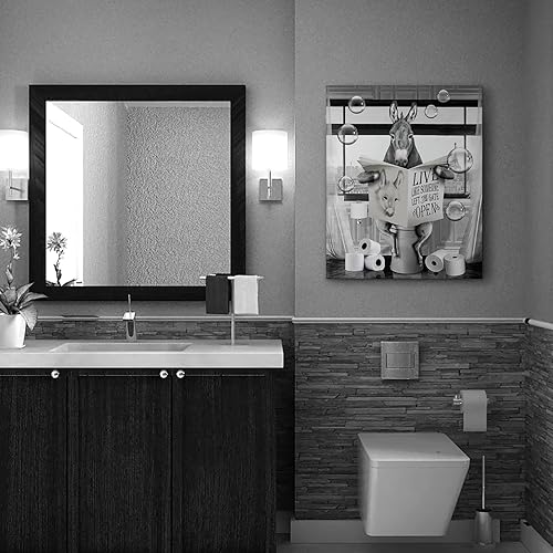 Miniatura 9 de Divertido perro sentado en el inodoro, decoración de baño, arte de pared, cuadros de perros en blanco y negro, pintura de animales para baño, baño,