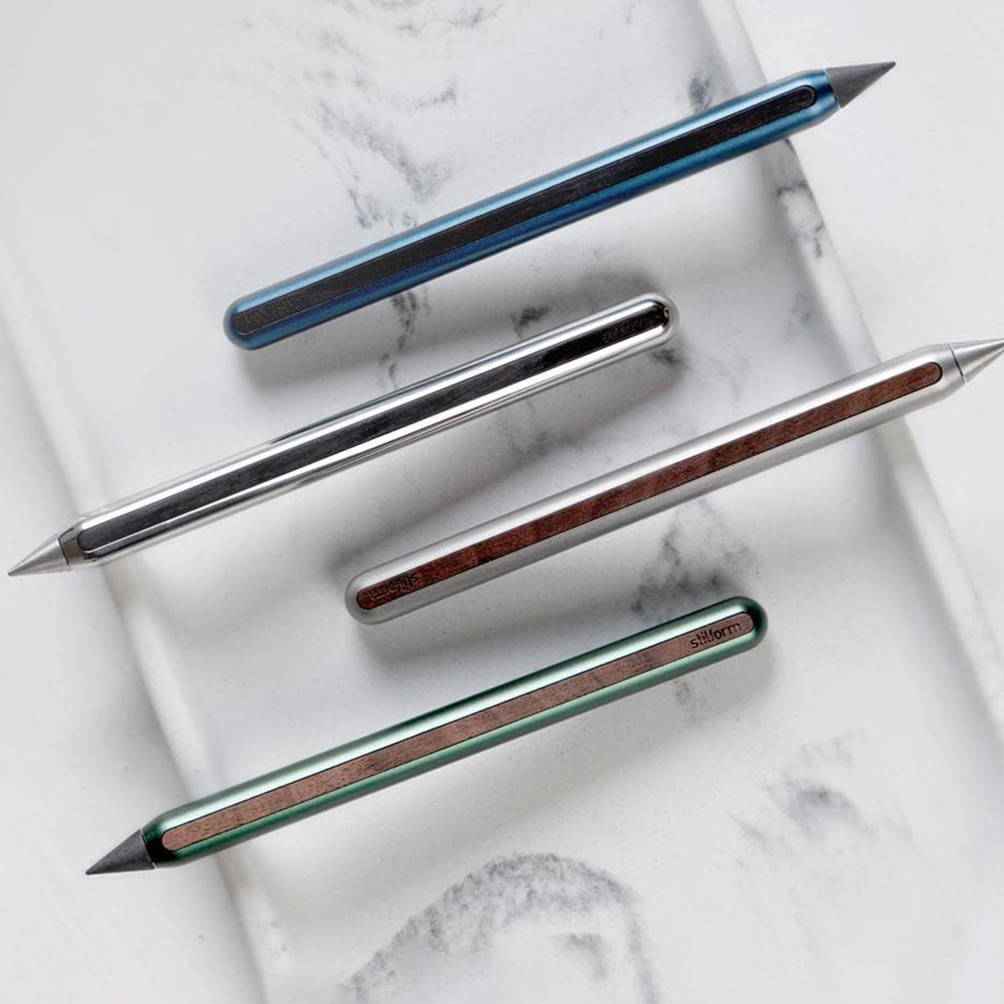 200001 AEON-Stift aus Aluminium – Langlebiger Bleistift, magnetische Graphit-Spitze zum Wechseln – Comet Grey