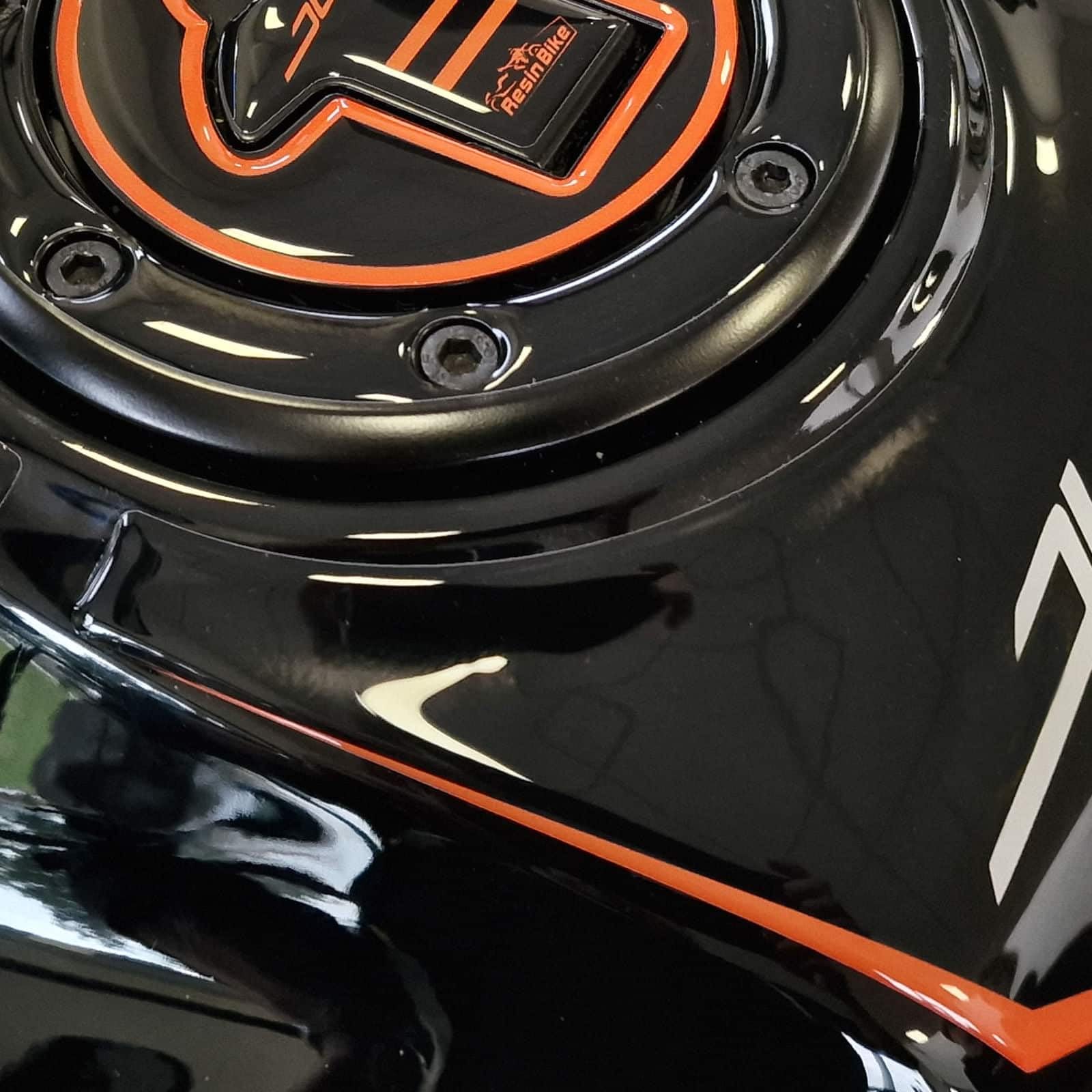 KIT di 3 ADESIVI gel 3D PROTEZIONI SERBATOIO per moto compatibili KTM 890 DUKE R