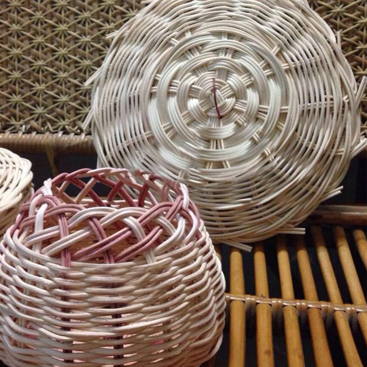 Yldessm&EU Materiale for Tessitura semicircolare in Canna di Rattan Naturale da 500 g for la creazione di cestini for sedie Fai da Te, Kit di Riparazione in Vimini(Round-2.5mm)