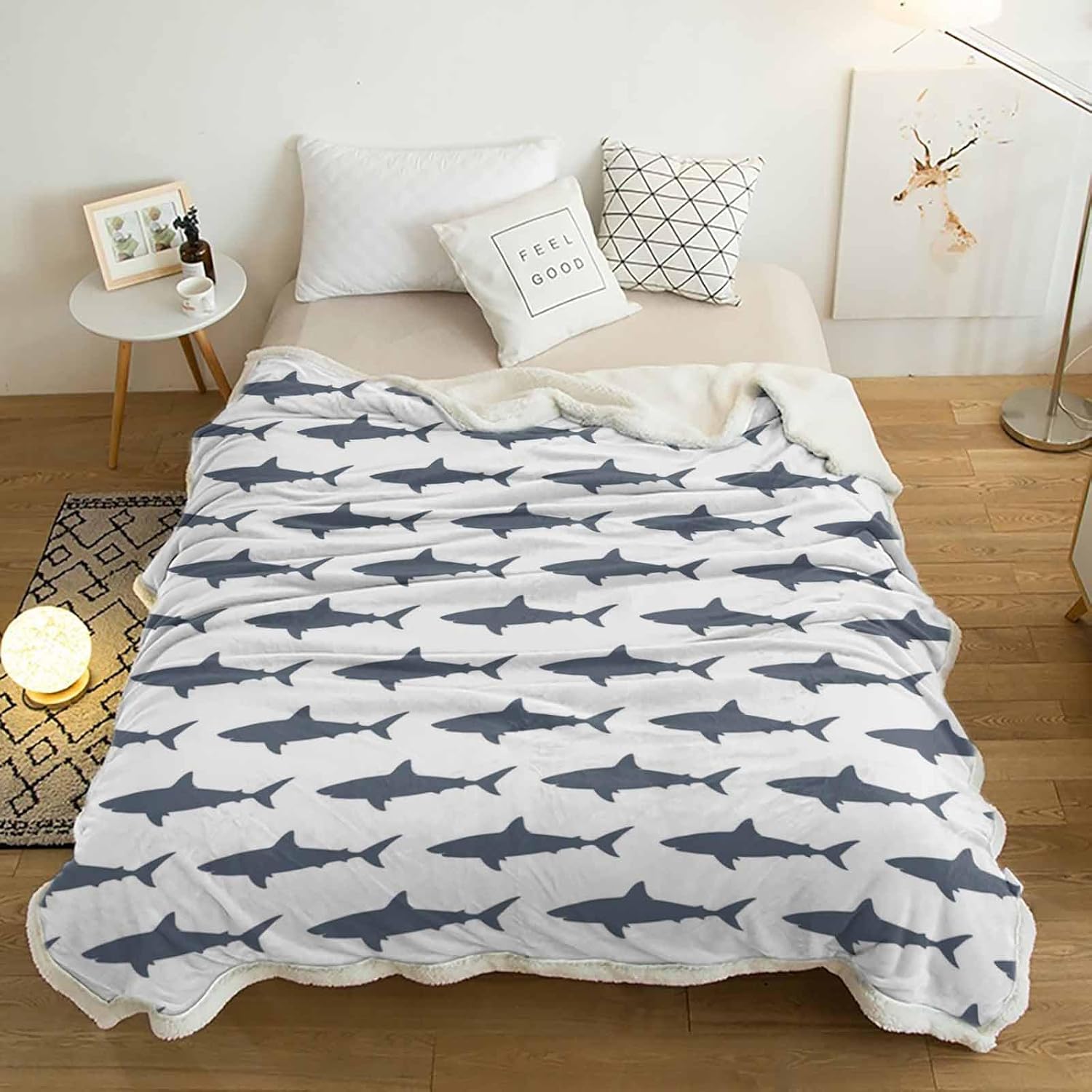Sharks Sherpa Fleece Blanket,Sharks Silhouettes Bed Blanket Soft Cozy Luxury Blanket 40"x50",Fuzzy Thick Reversible Super Warm Fluffy Plush Microfiber Throw Blanket for Couch - Image 3