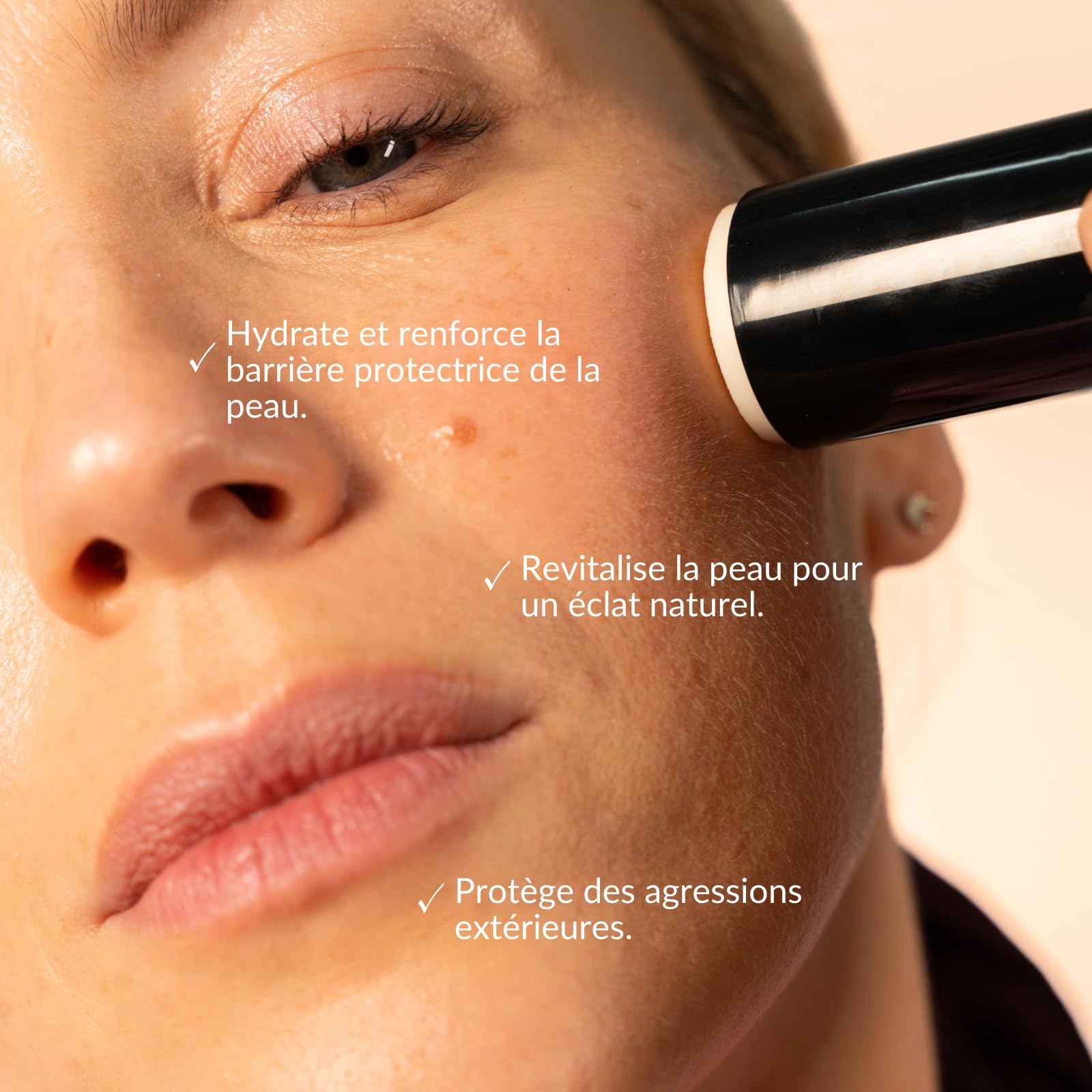 JOD - Soin Essentiel Jour, crème hydratante visage en stick, 100% d'origine naturelle, tous types de peaux y compris sensibles, sans eau donc sans conservateurs, format stick idéal pour le voyage.